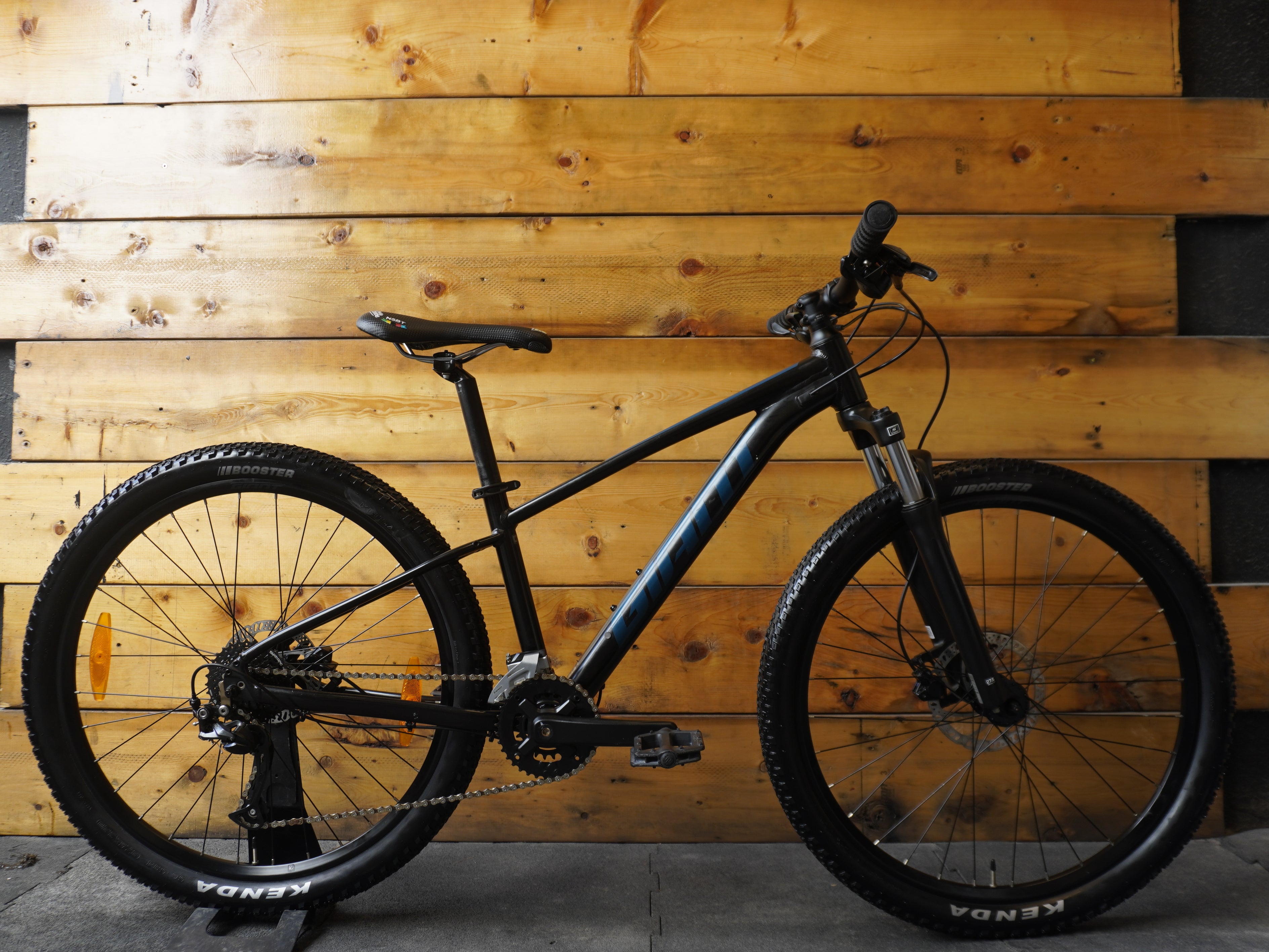 RENT Giant Talon 1 Mountain Bike