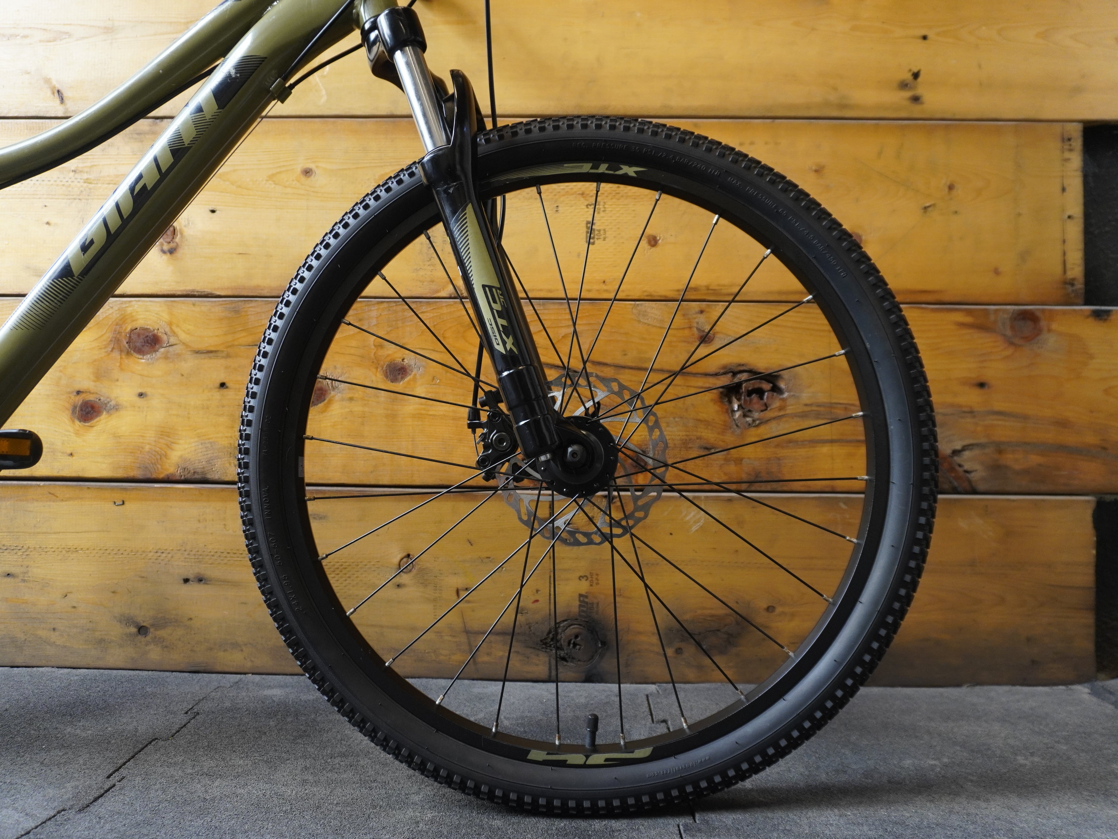 RENT Giant XTC 24 Kids Bike