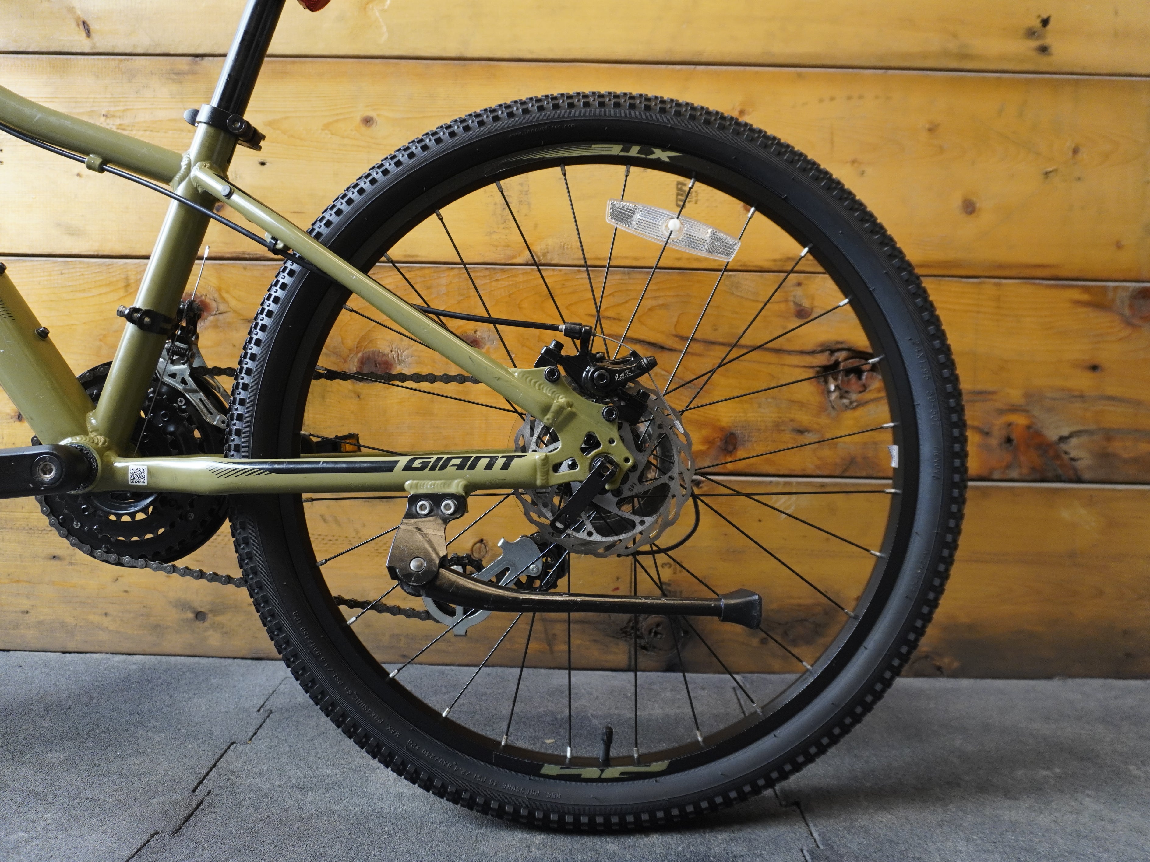 RENT Giant XTC 24 Kids Bike