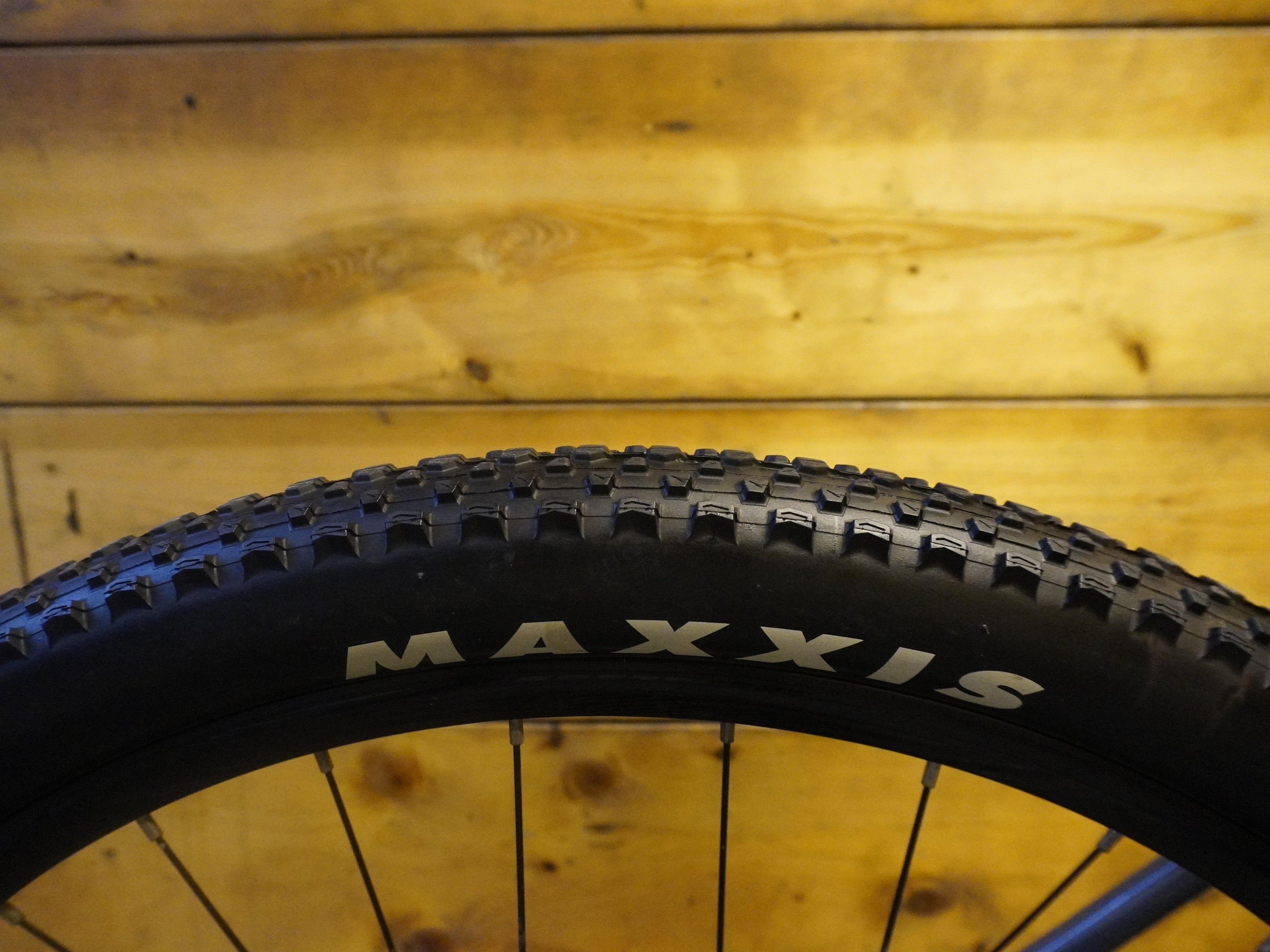 RENT Giant Talon 2 Mountain Bike