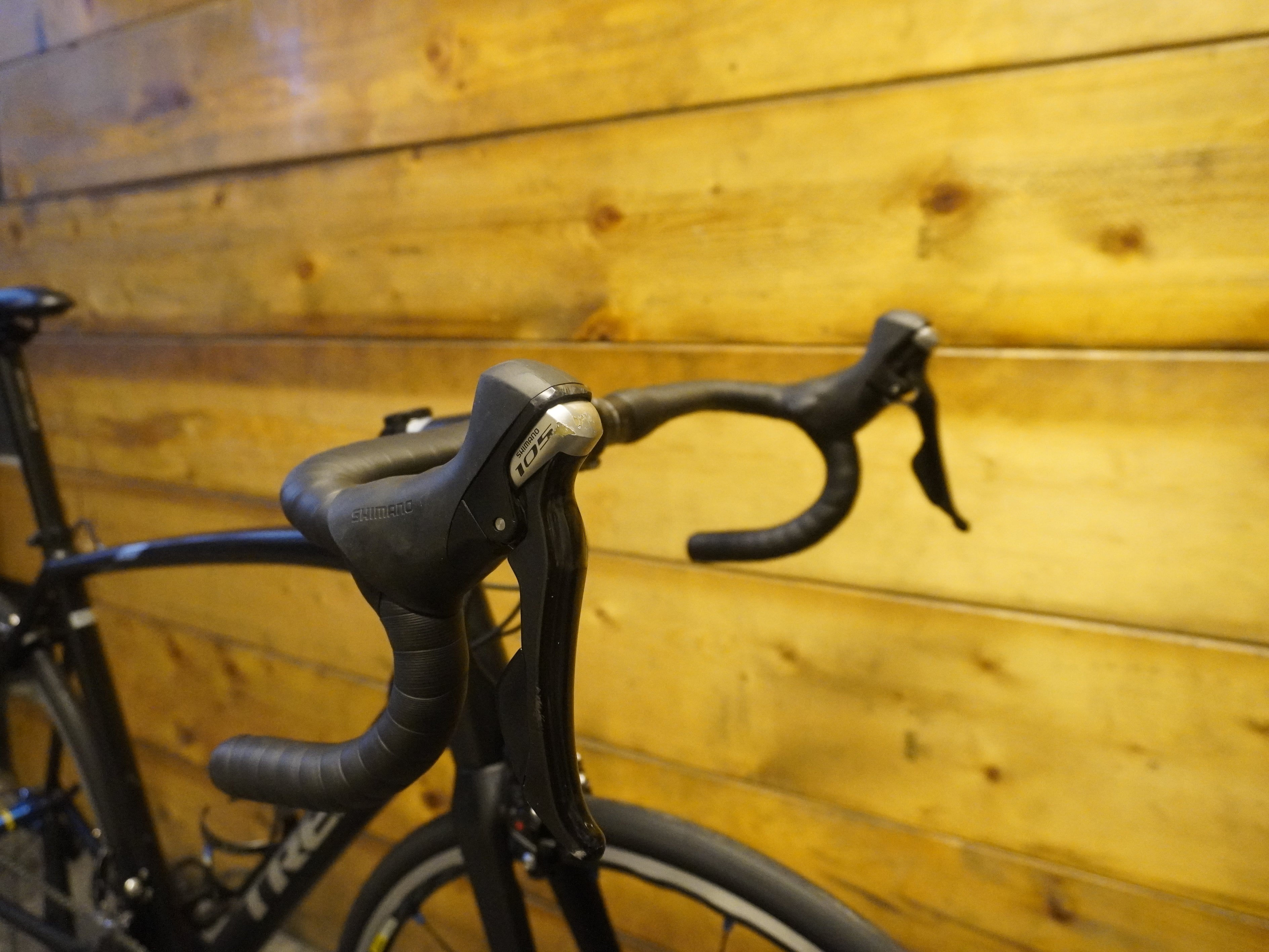 RENT Trek Emonda ALR Road Bike