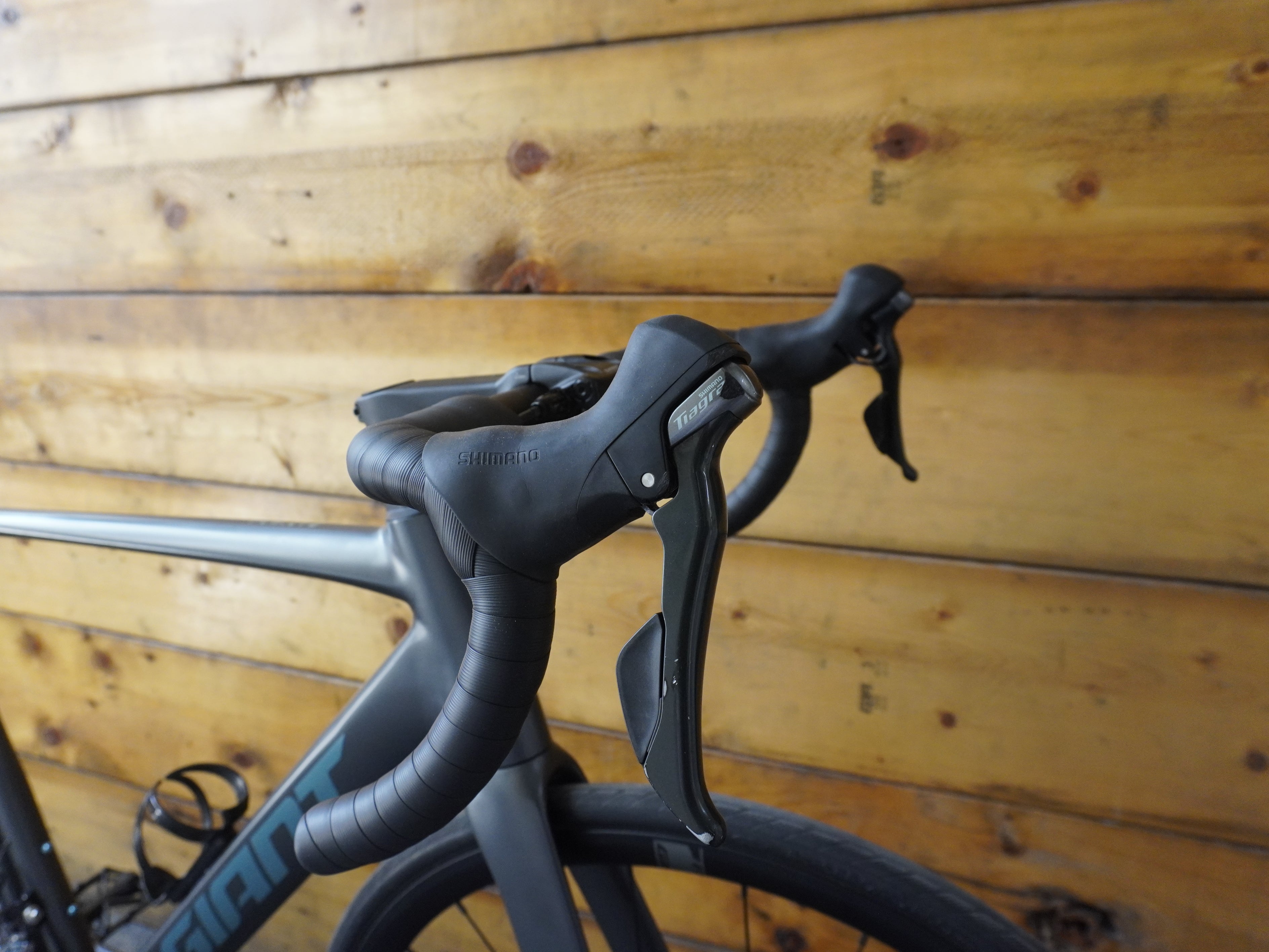RENT Giant PCR-LTD 2 Road Bike