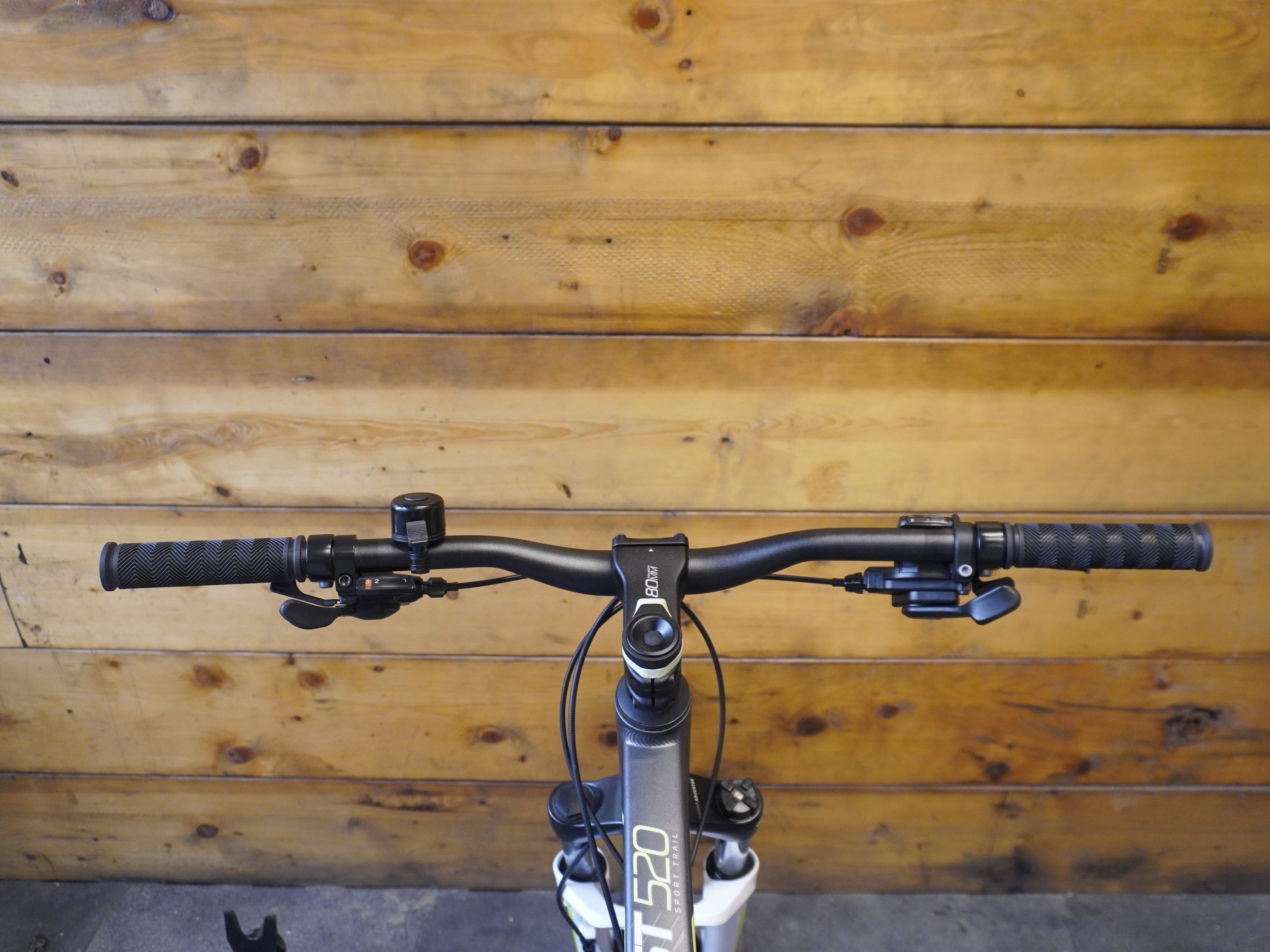 RENT Rockrider ST-520 Sport Trail Mountain Bike