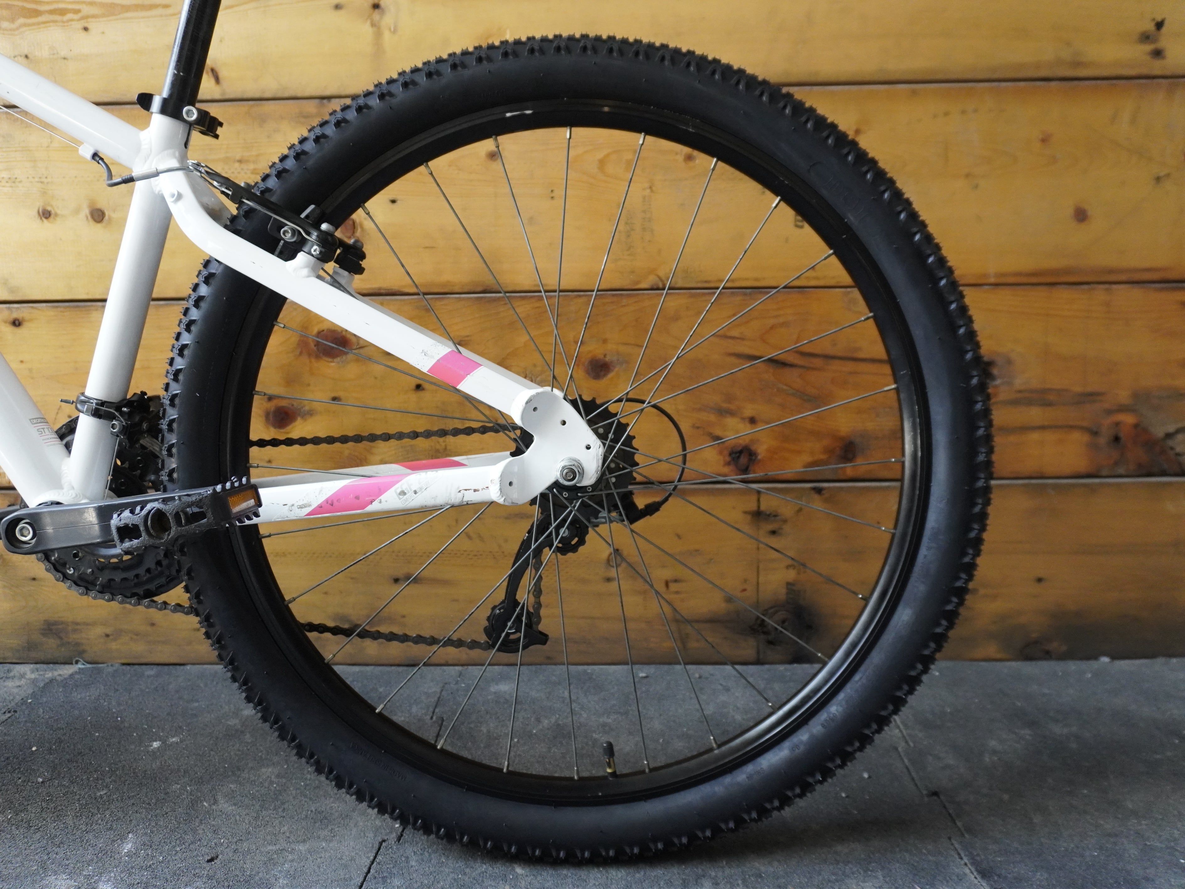 RENT Rockrider ST-100 Mountain Bike