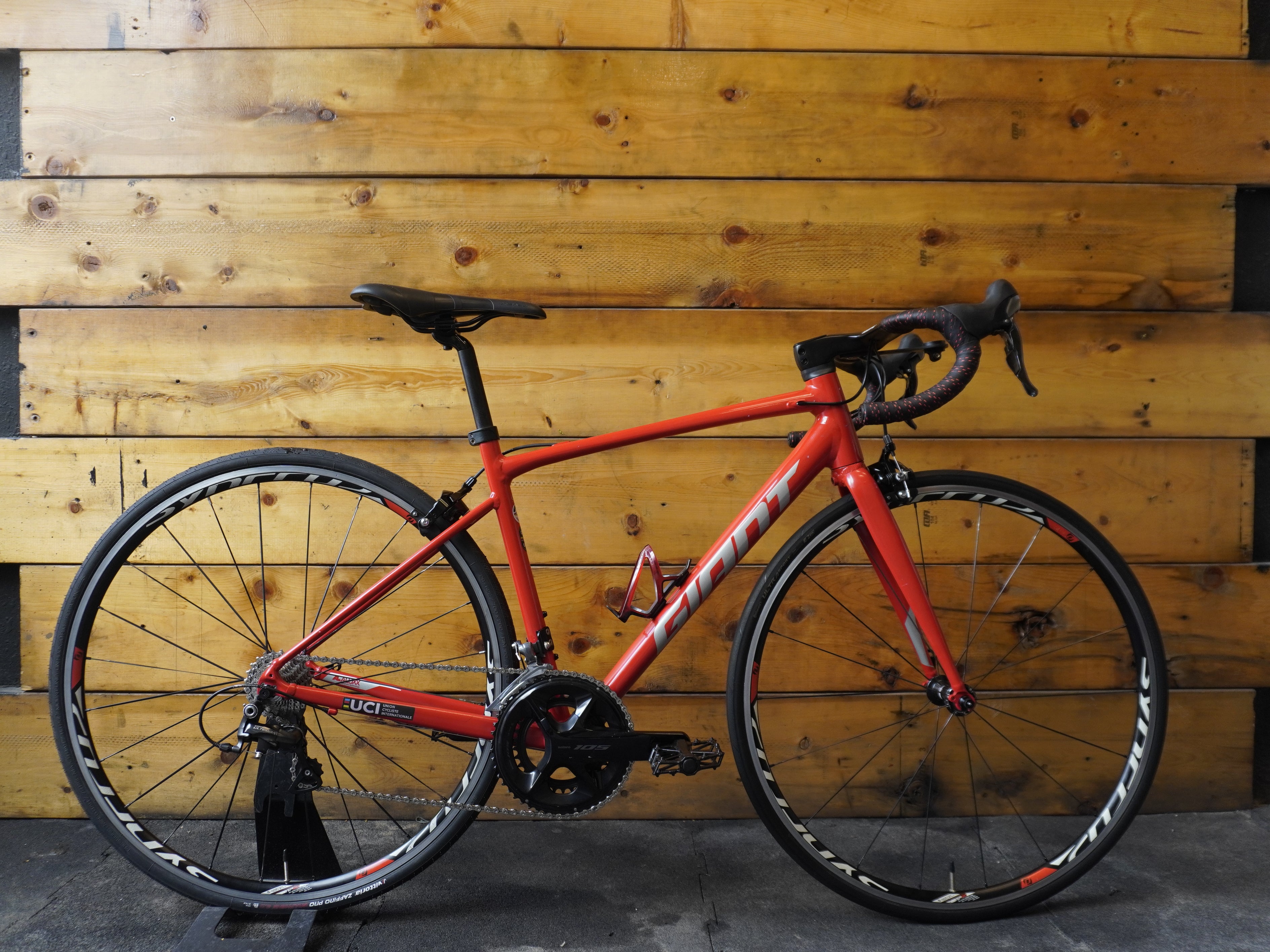 RENT Giant Content 3 Road Bike