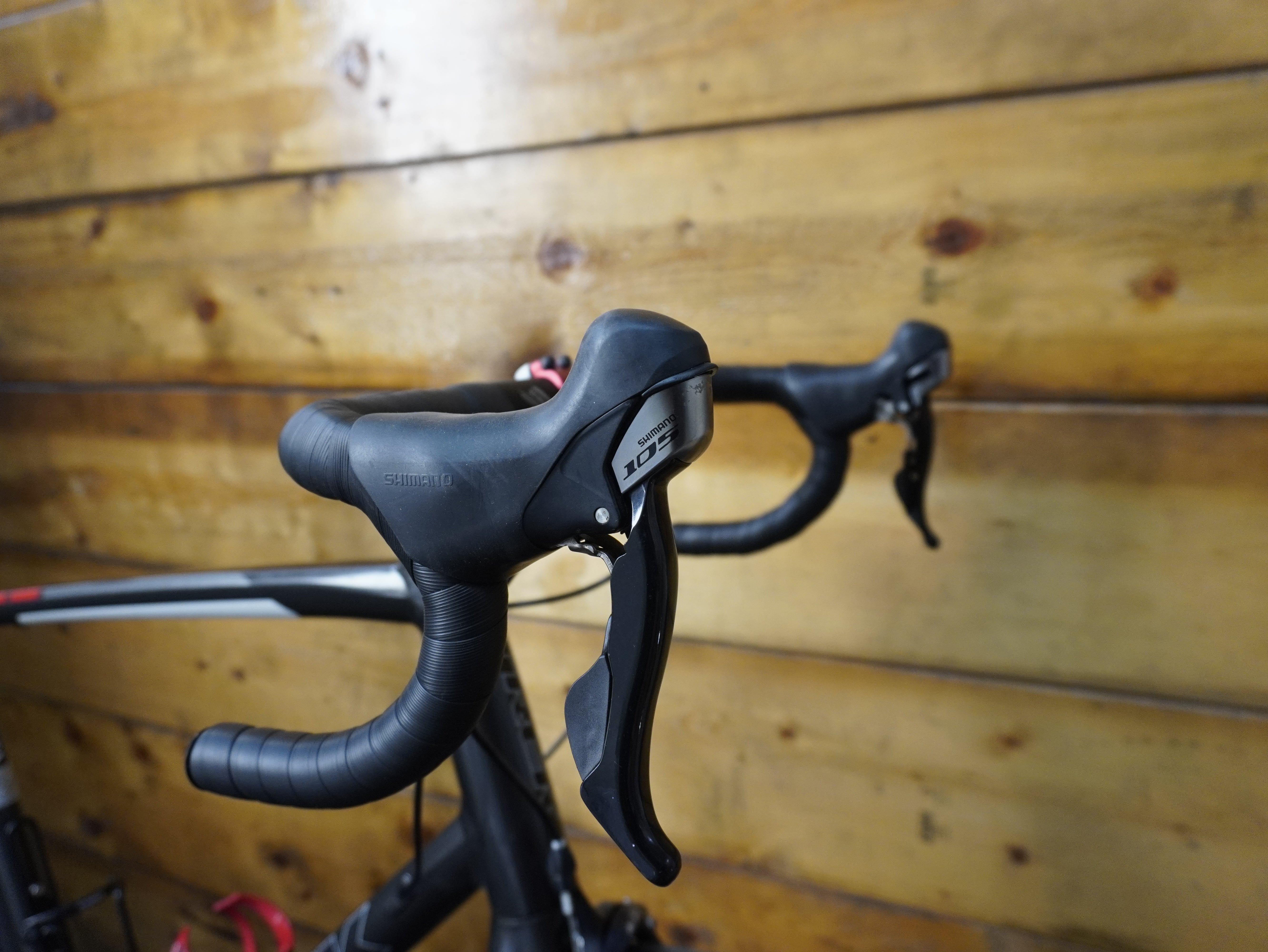 RENT Trek Madone 2.3 Road Bike