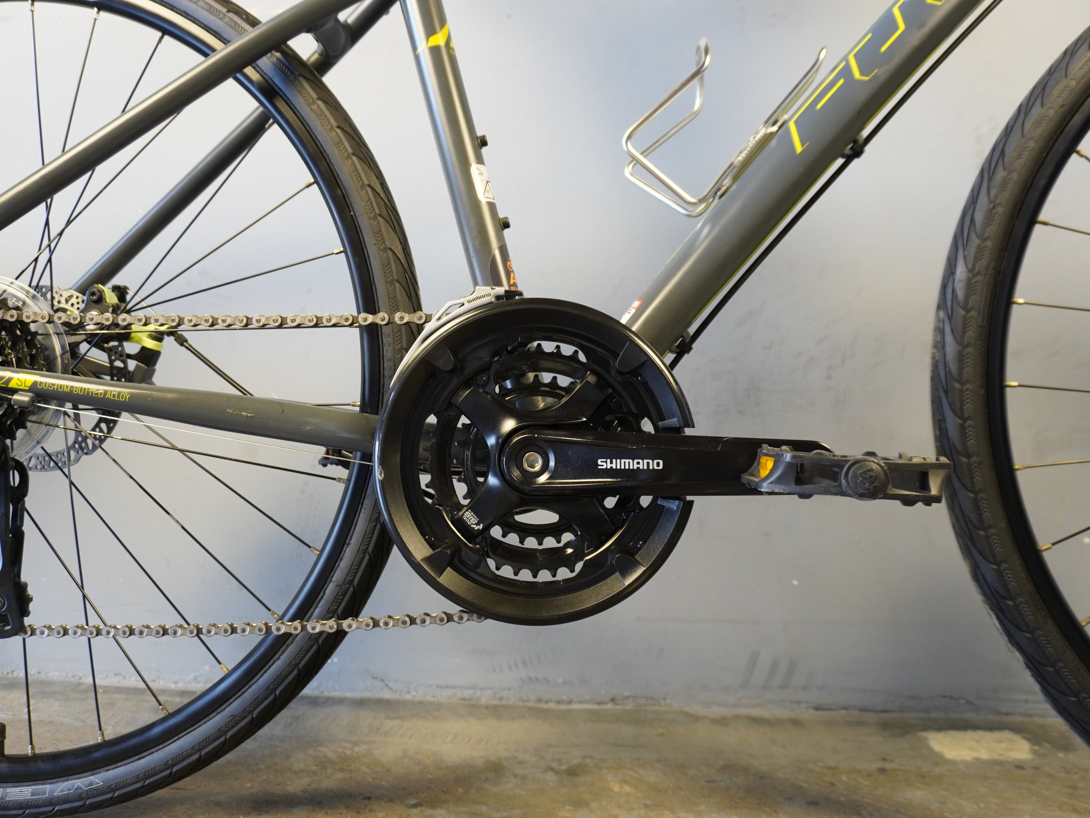 Fuji Absolute 1.9 Hybrid Bike