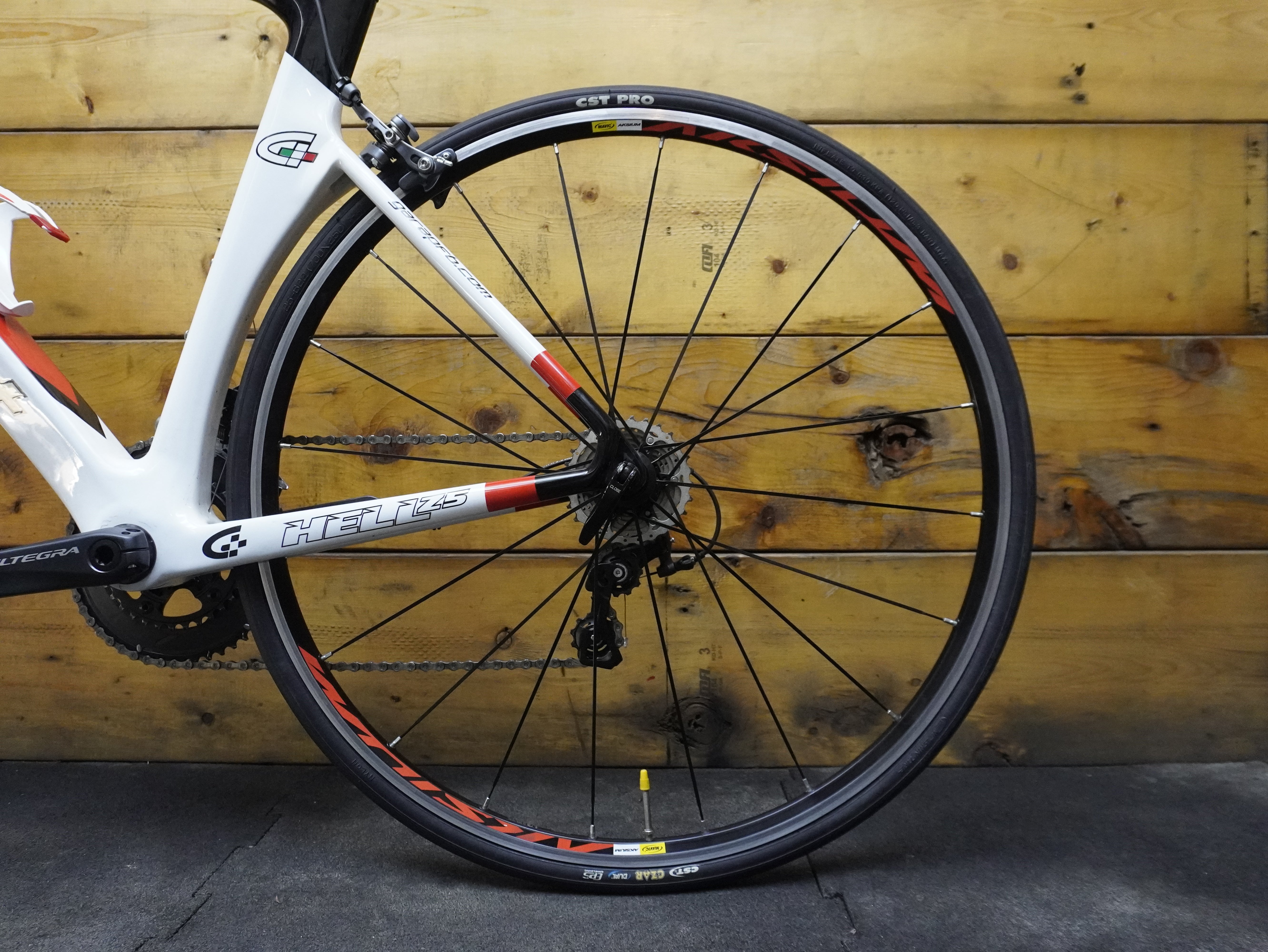 Gara Italia Hell Z5 Road Bike