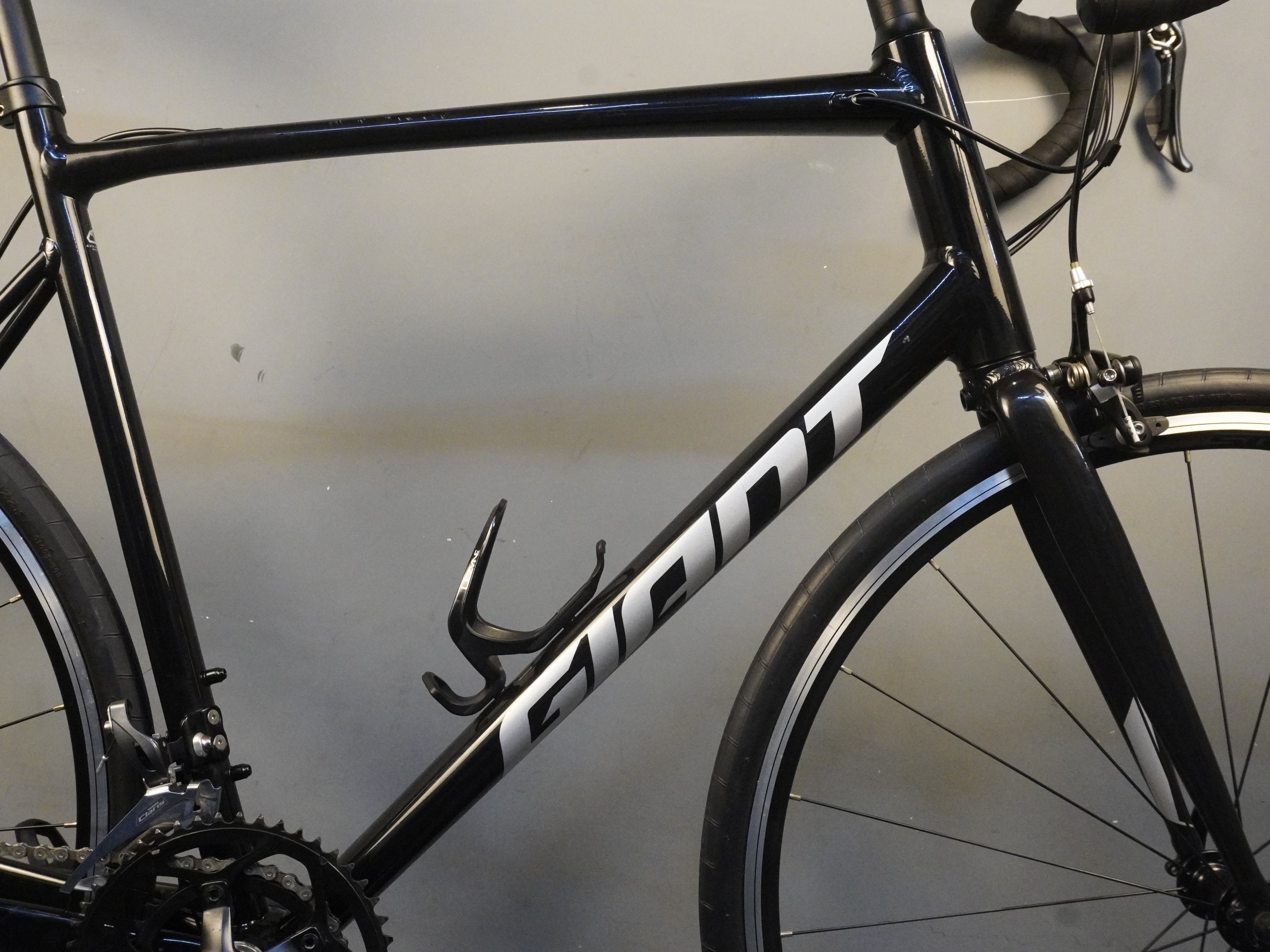 Giant Contend 3 Road Bike
