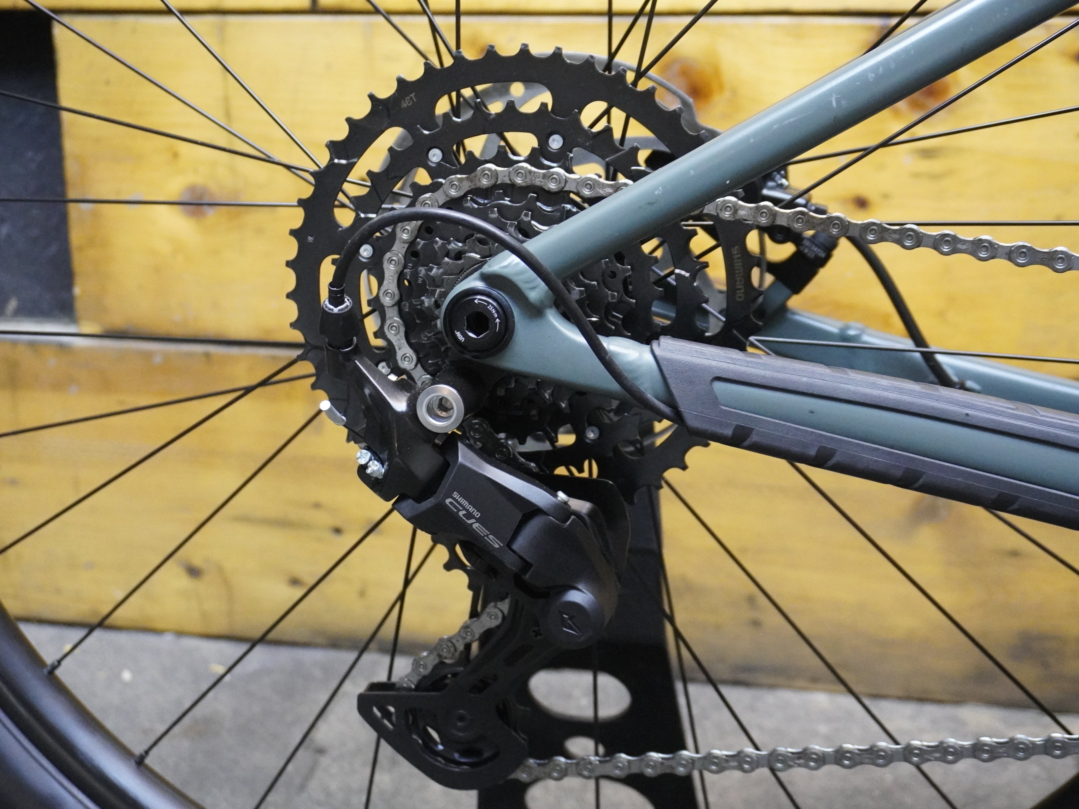 RENT Trek Roscoe 6 Mountain Bike
