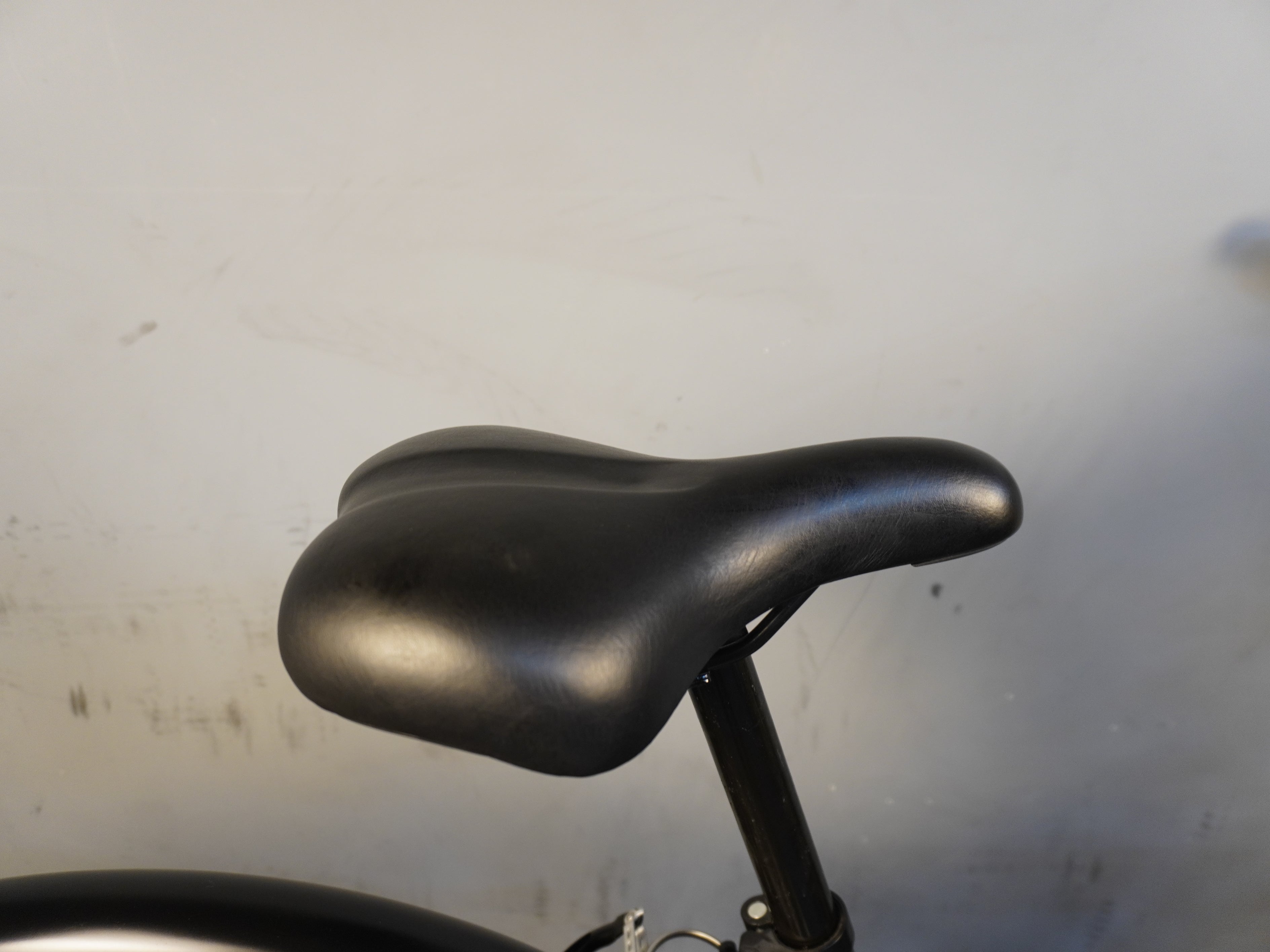 B'twin Elops 100 Cruiser Bike