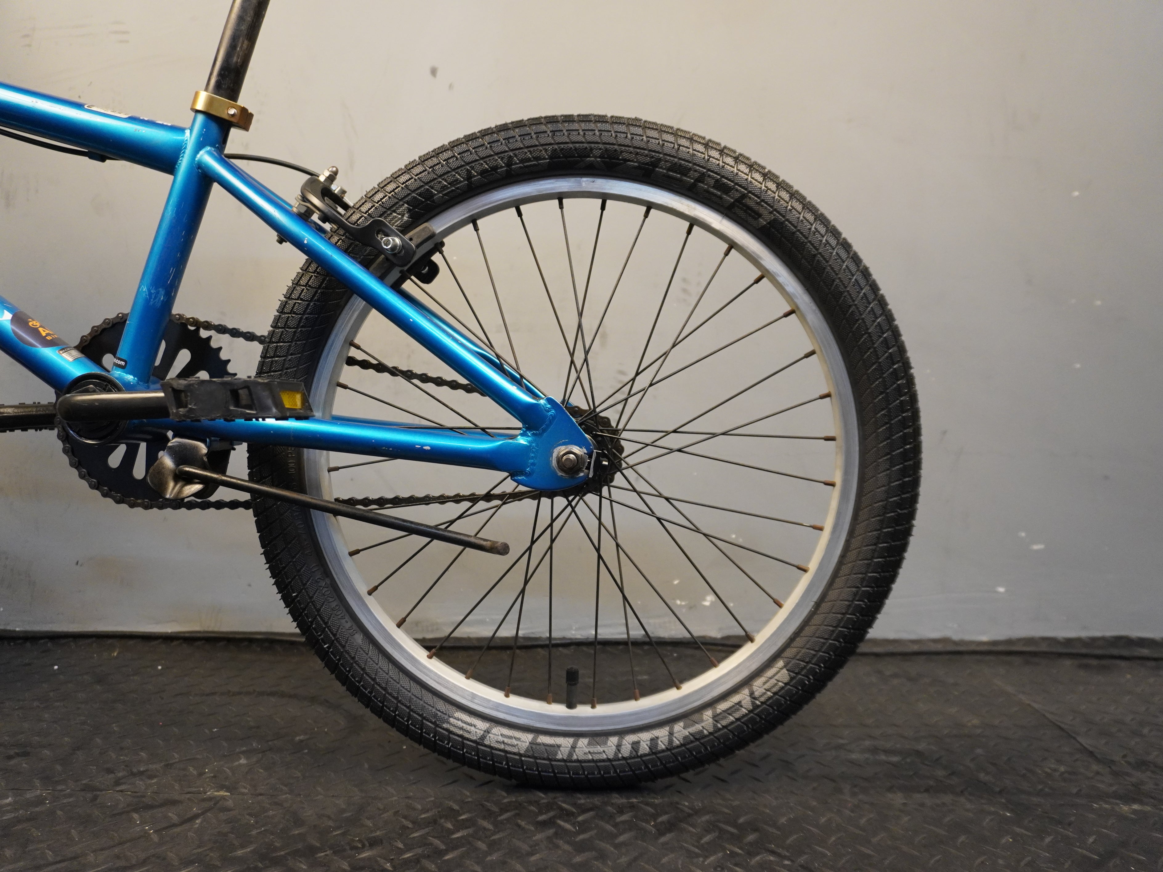 Mongoose Fling 100 BMX Bike