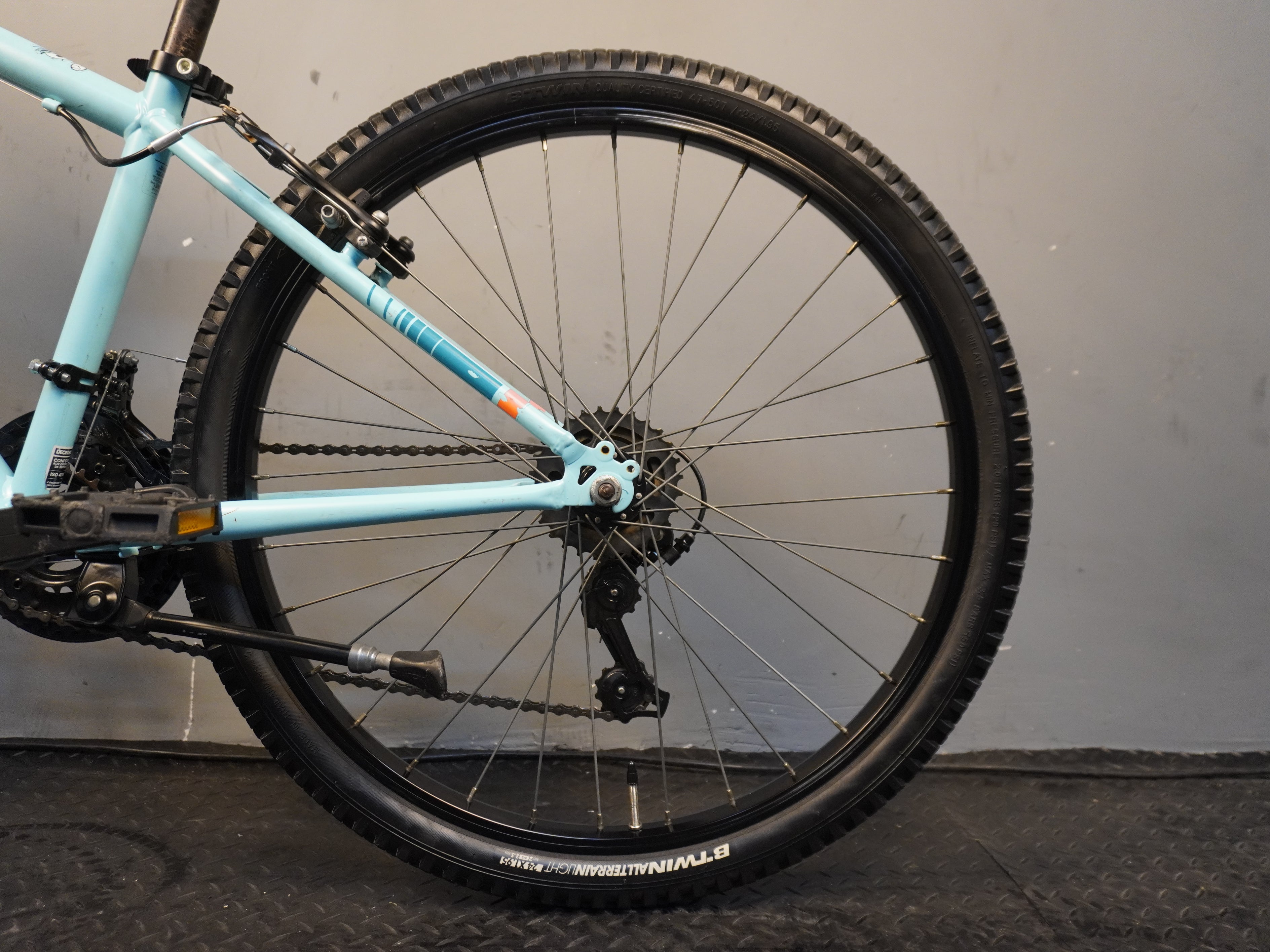B'twin Rockrider ST-500 Kids Bike