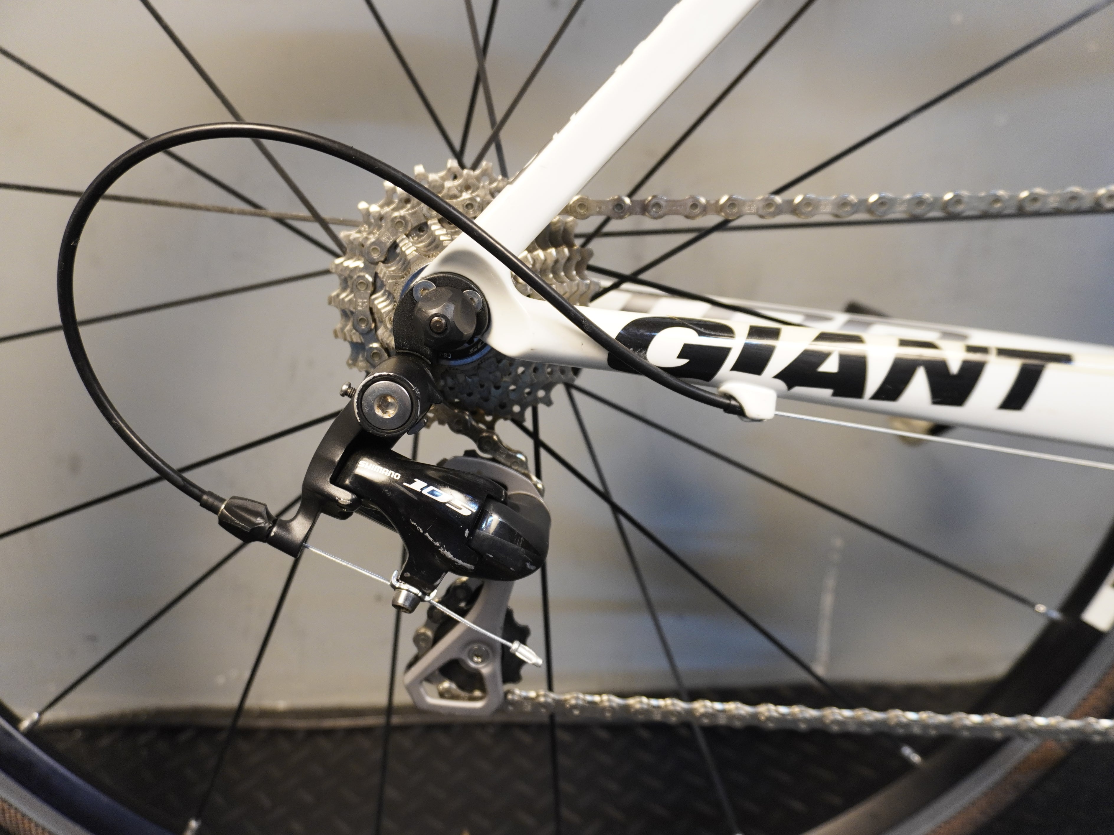Giant TCR Advanced 2 Road Bike