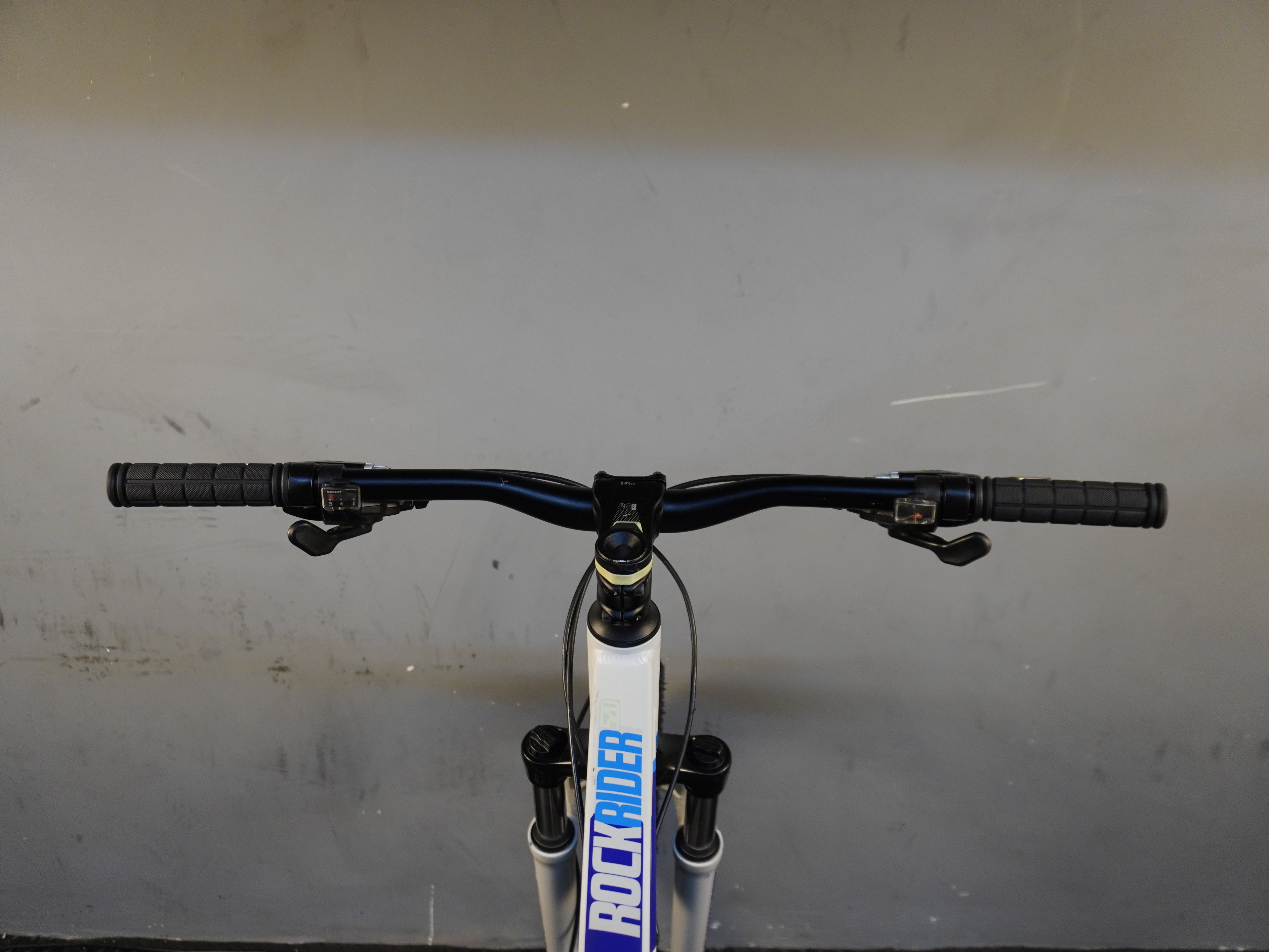 B'twin Rockrider ST-520 Mountain Bike