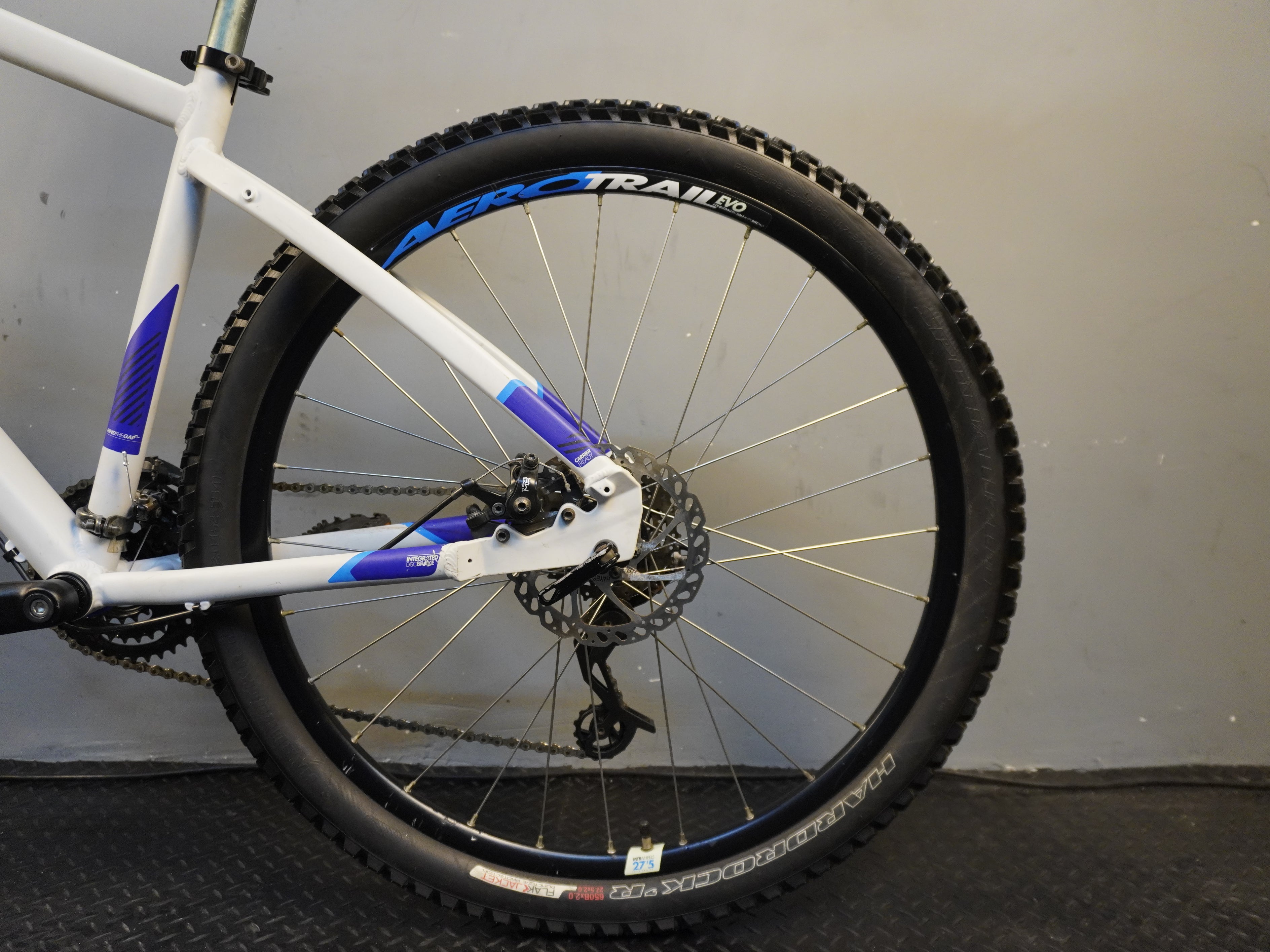 B'twin Rockrider ST-520 Mountain Bike