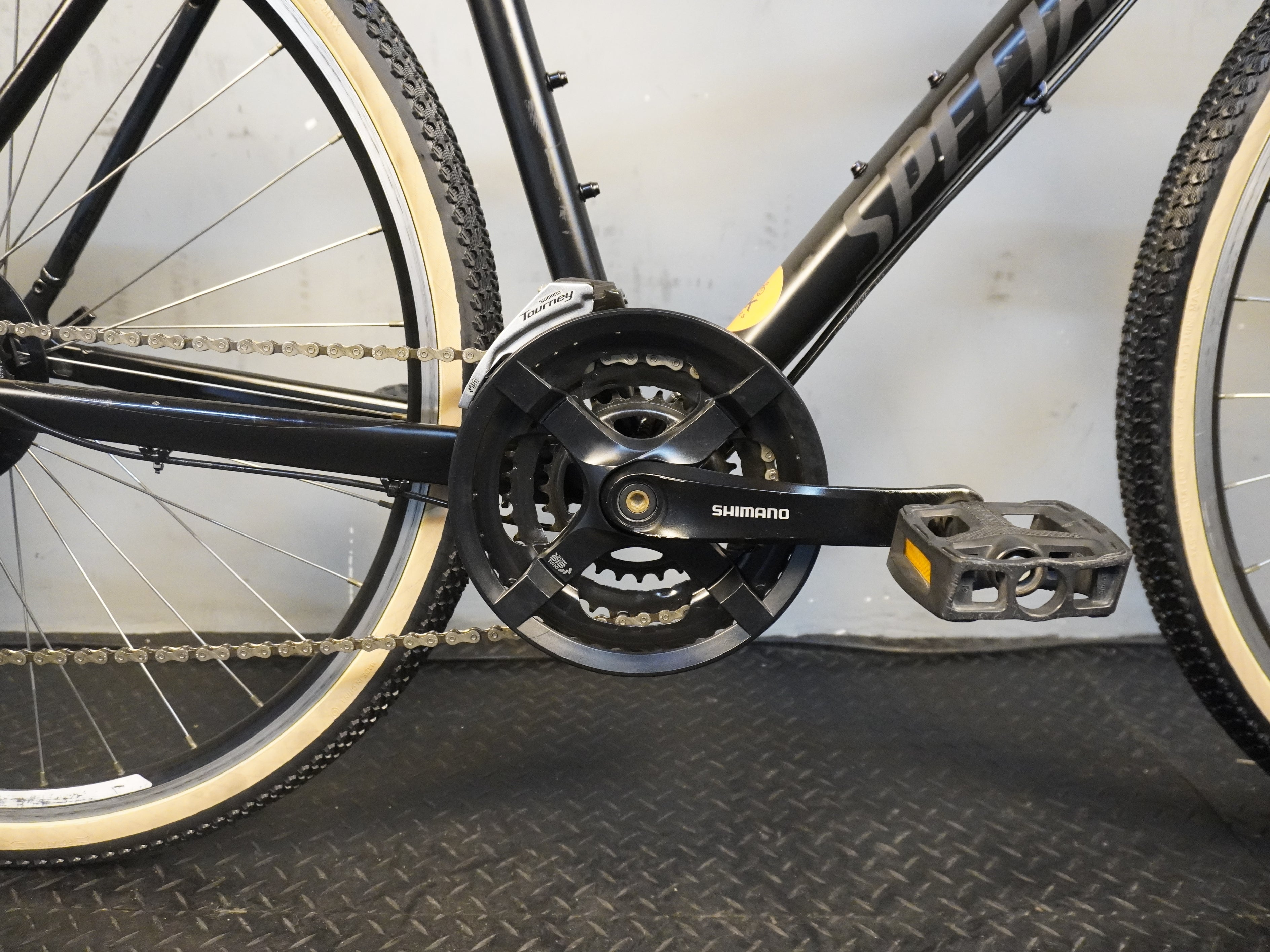 RENT Specialized Sirrus Hybrid Bike