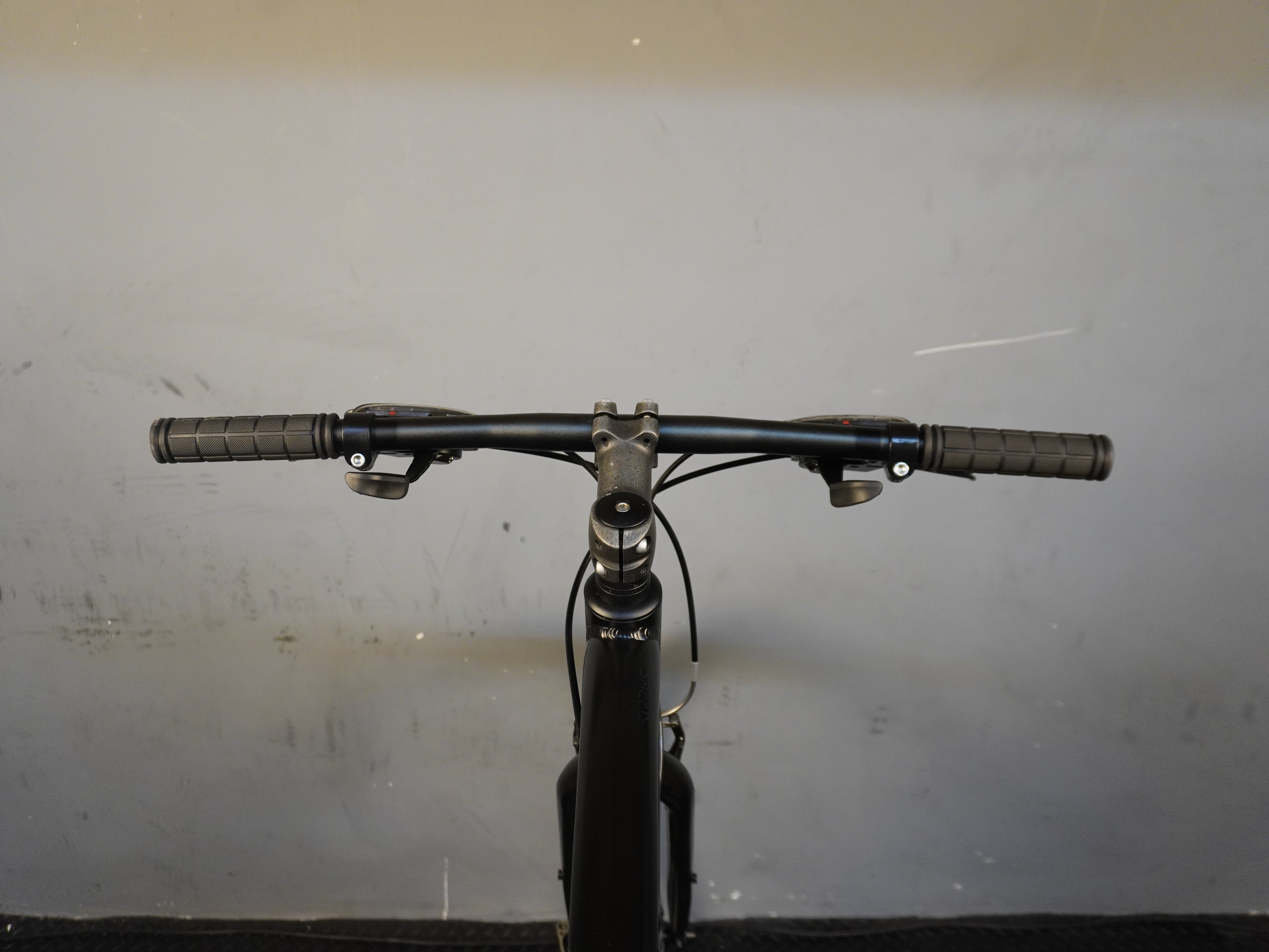 RENT Specialized Sirrus Hybrid Bike
