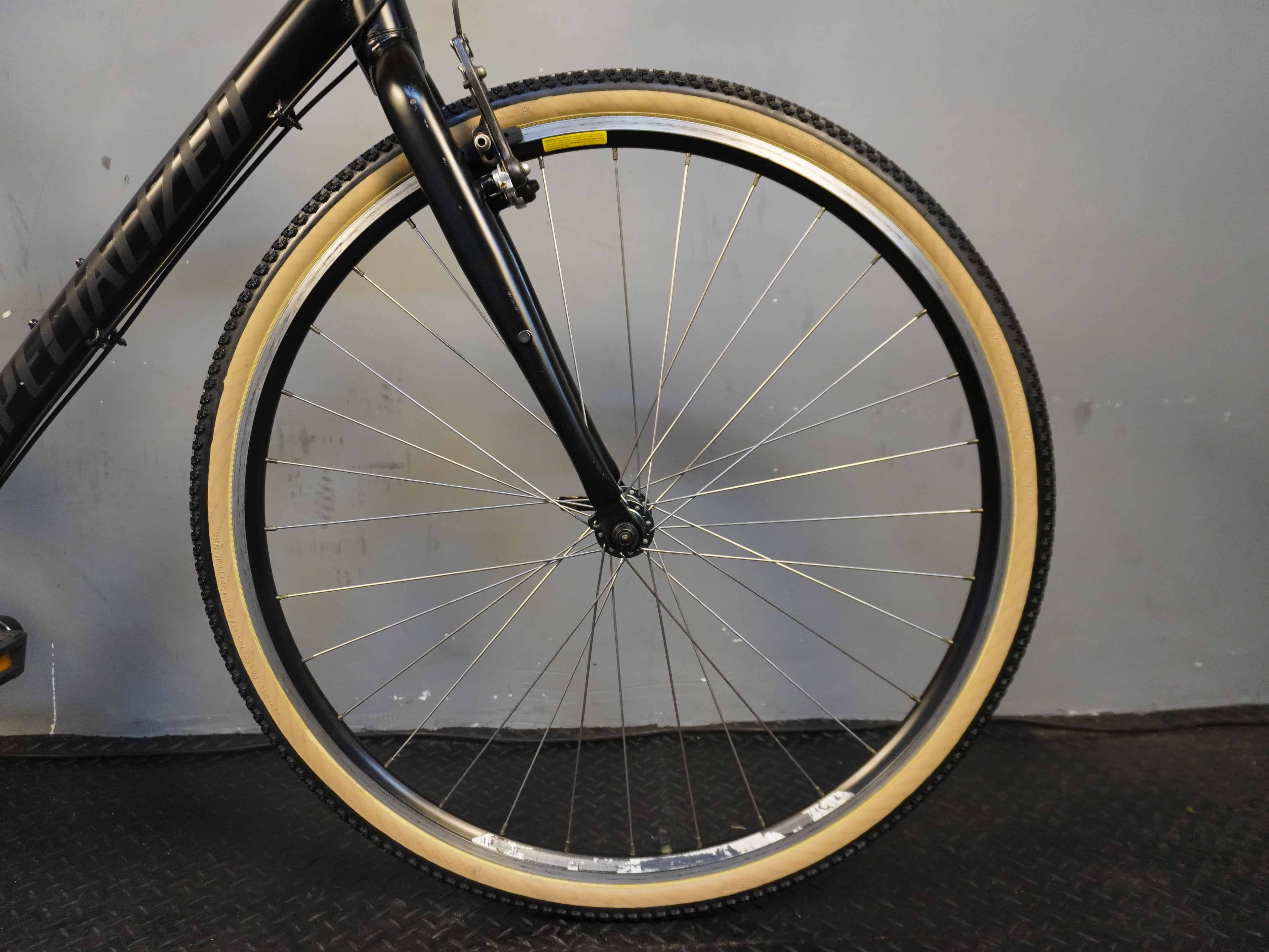 RENT Specialized Sirrus Hybrid Bike