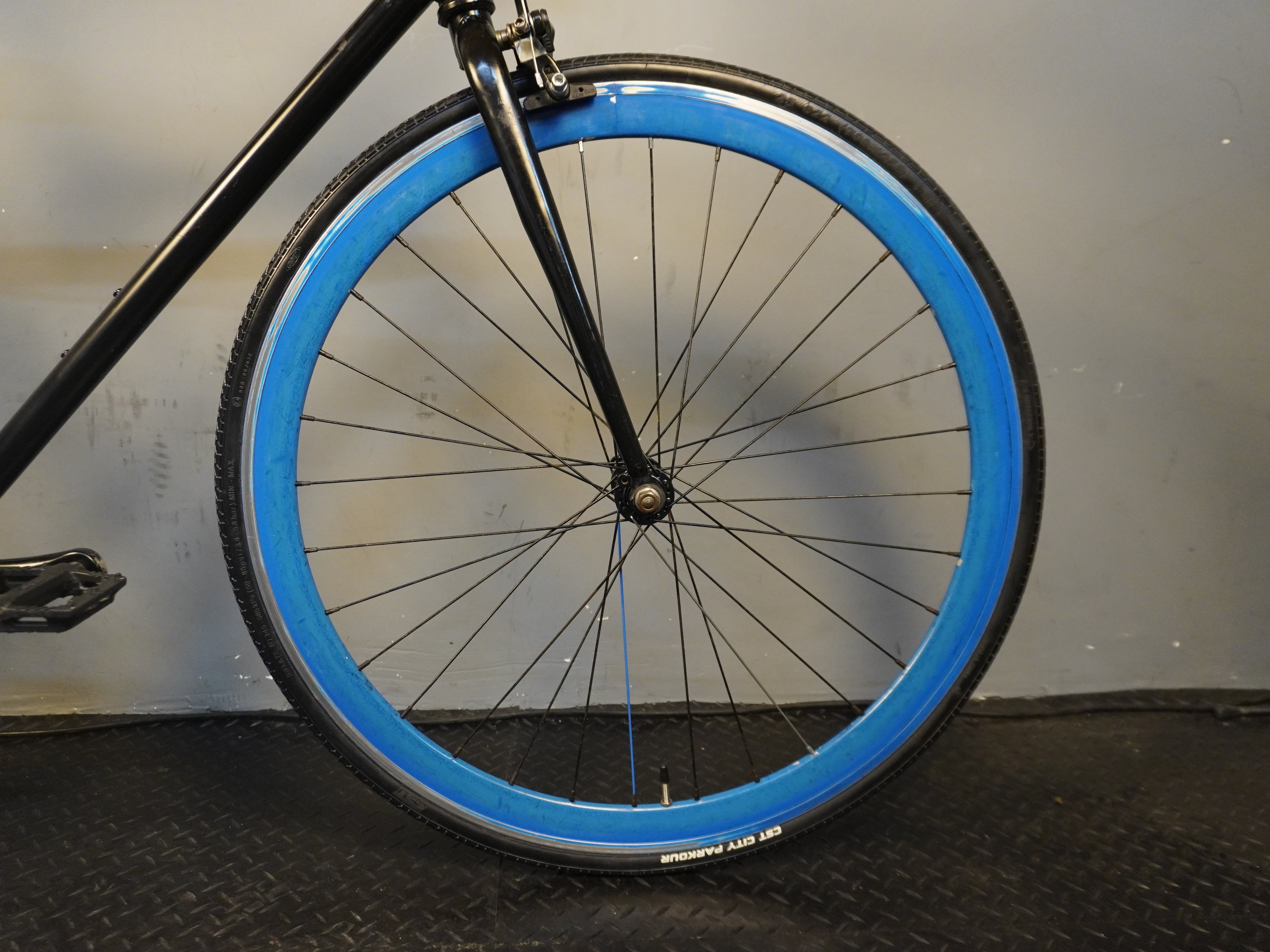 RENT Pure Fix Fixed Gear Road Bike