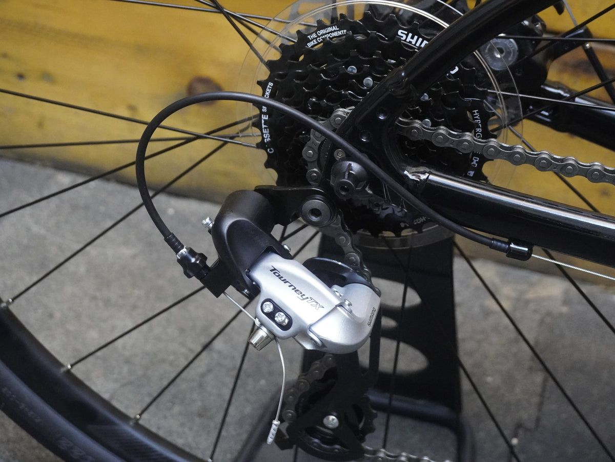 Giant Escape 4 Hybrid Bike