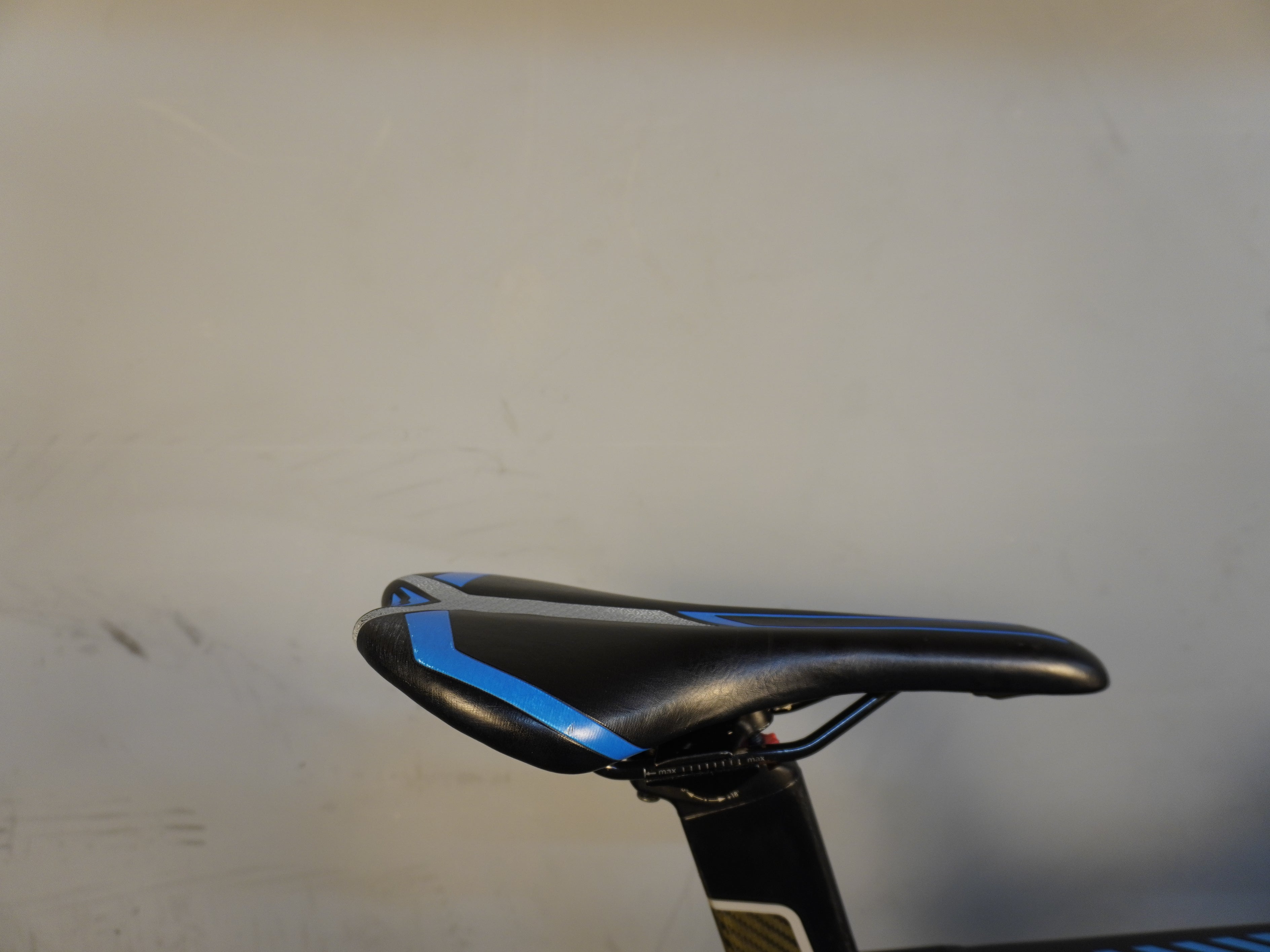 RENT Merida Reacto 300 Road Bike