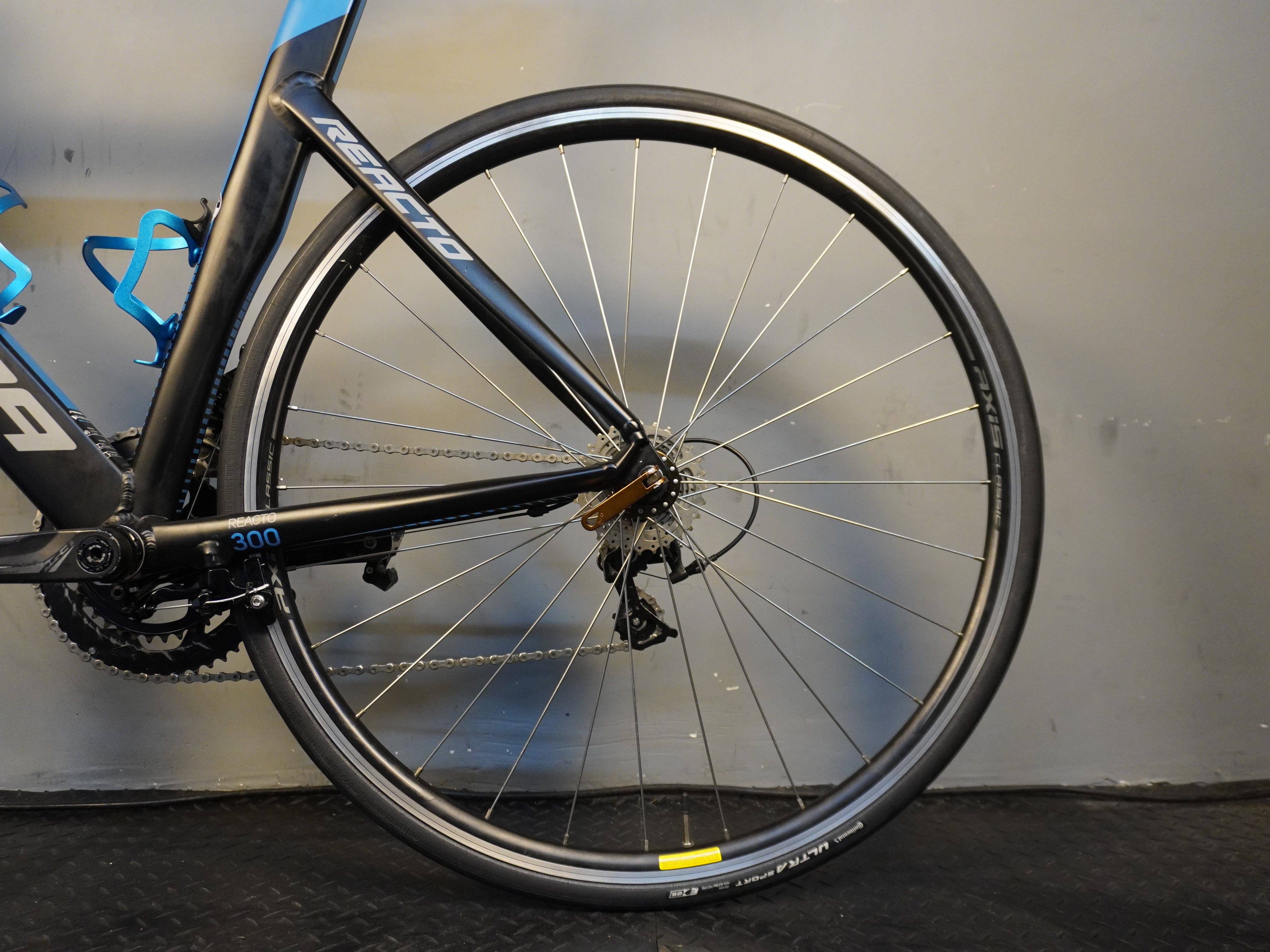 RENT Merida Reacto 300 Road Bike