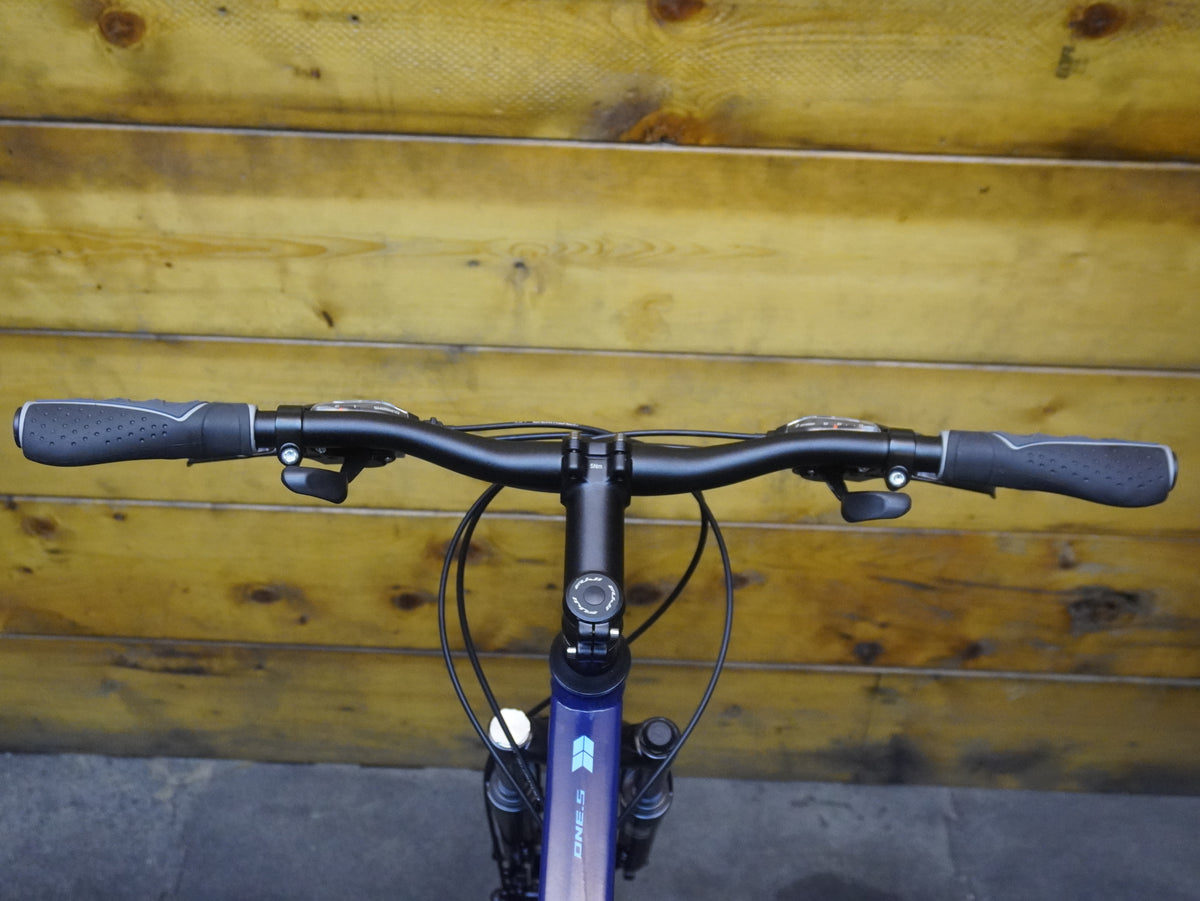 Fuji Traverse 1.5 Hybrid Bike