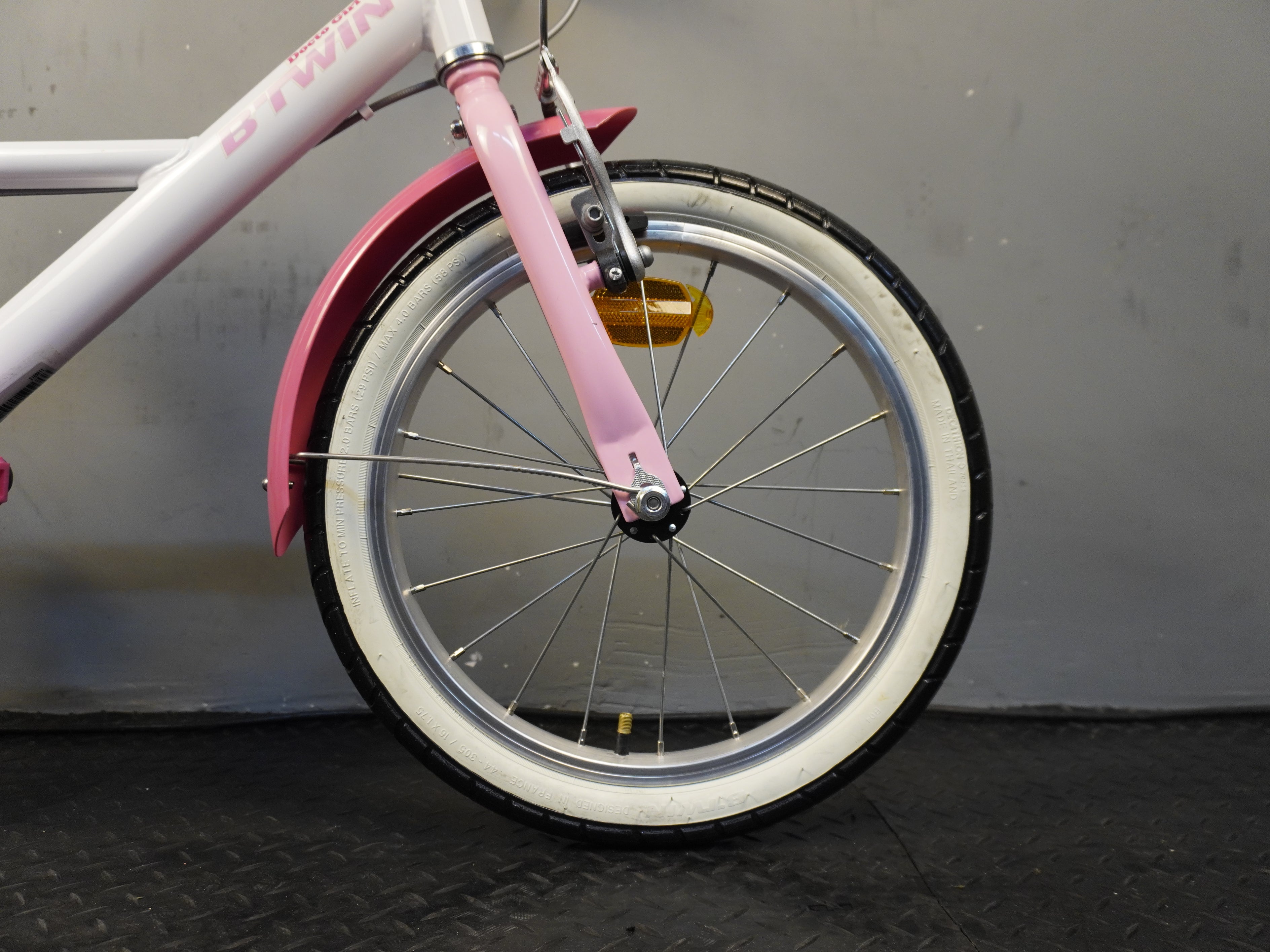 RENT B'twin Docto 500 Kids Bike