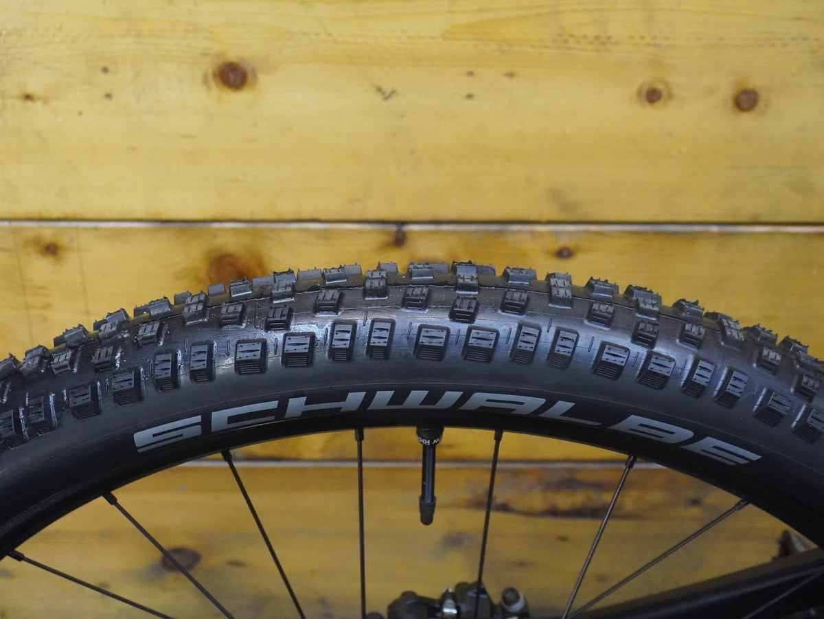RENT Specialized Stumpjumper FSR Mountain Bike
