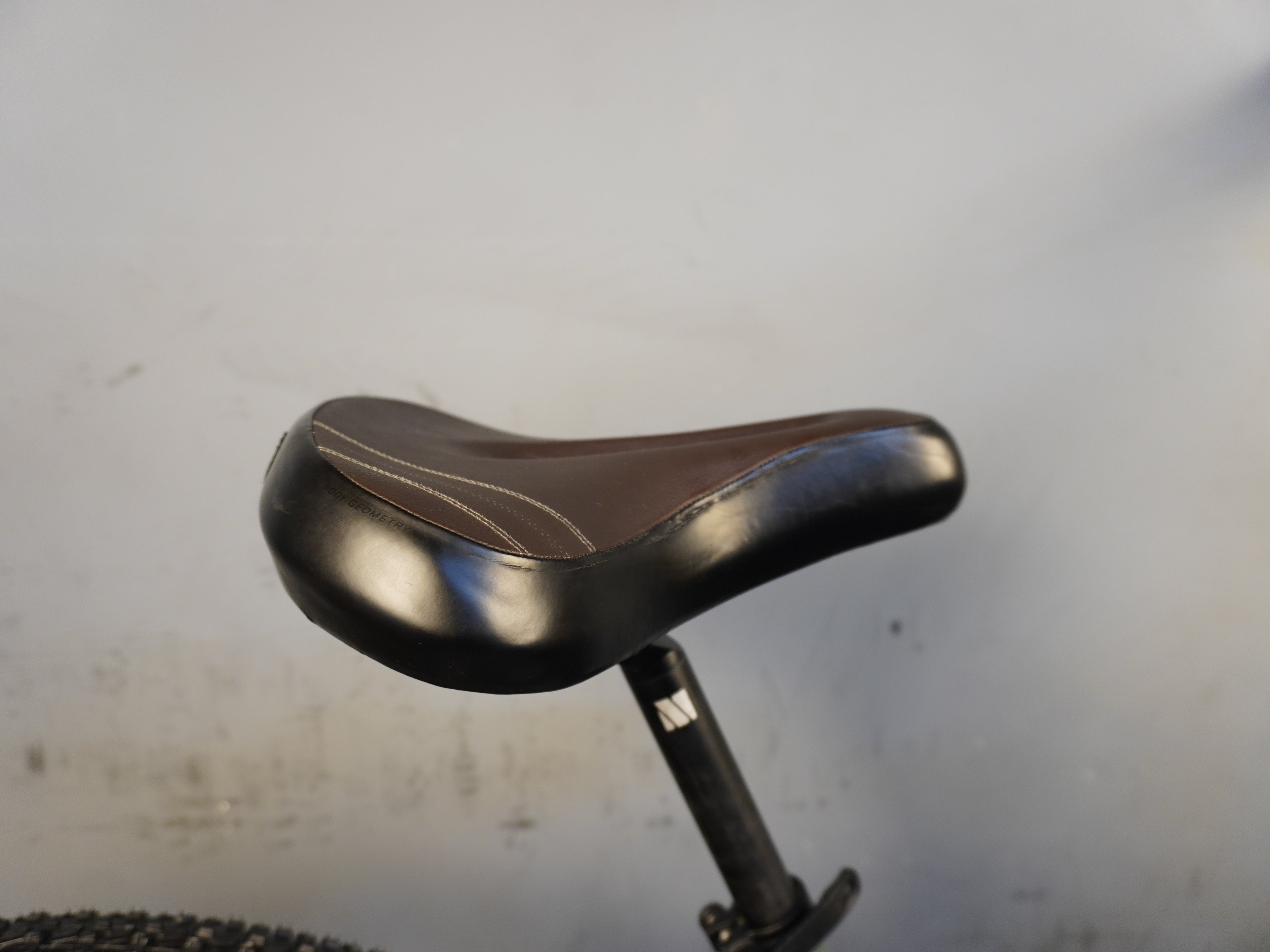 Specialized Roll Sport Low Entry Hybrid Bike