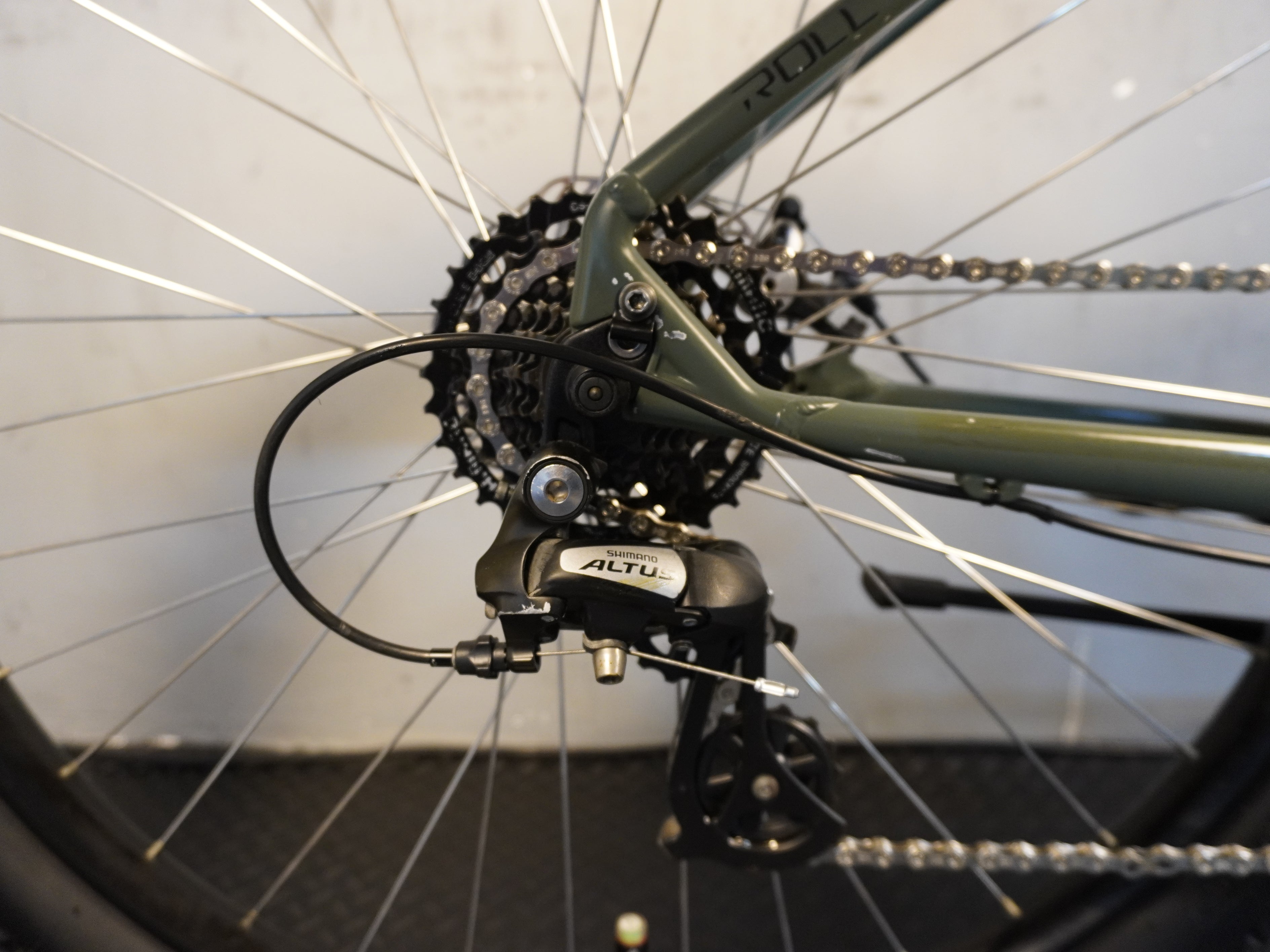 Specialized Roll Sport Low Entry Hybrid Bike