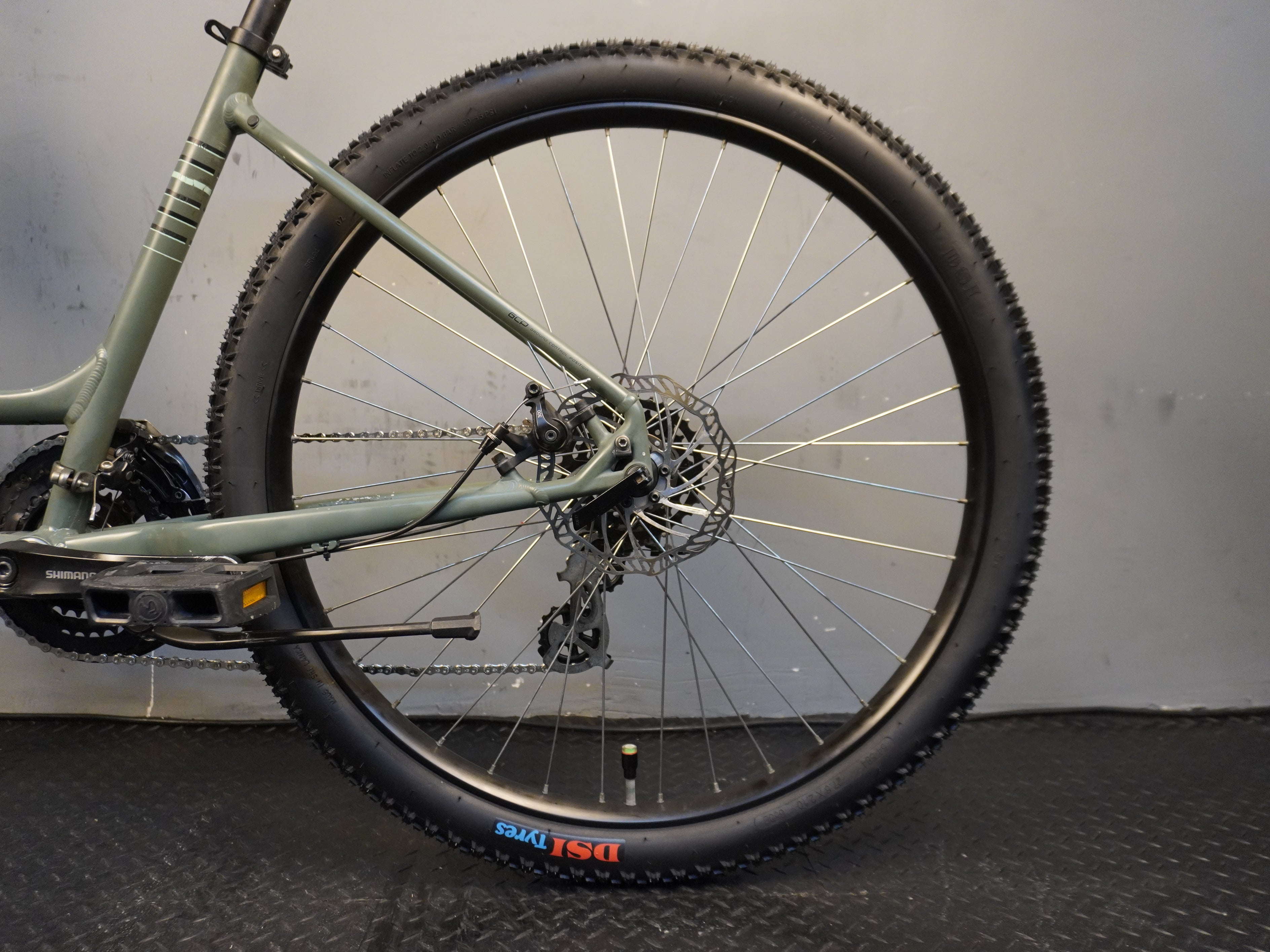 Specialized Roll Sport Low Entry Hybrid Bike
