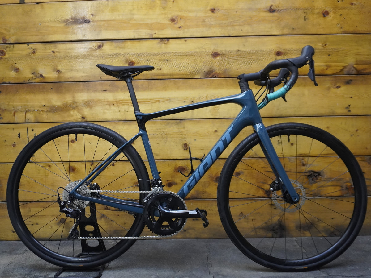 Giant Defy Advanced 2 Road Bike