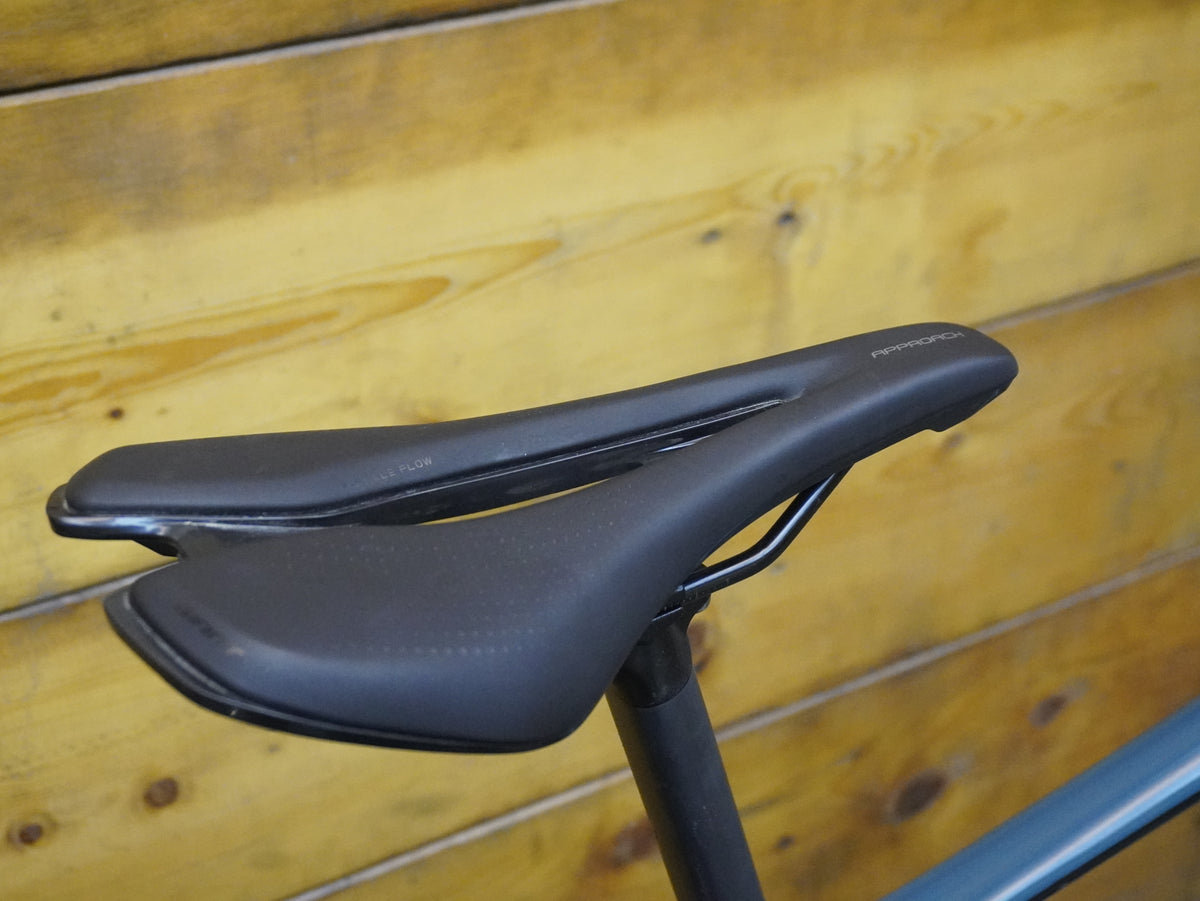 Giant Defy Advanced 2 Road Bike