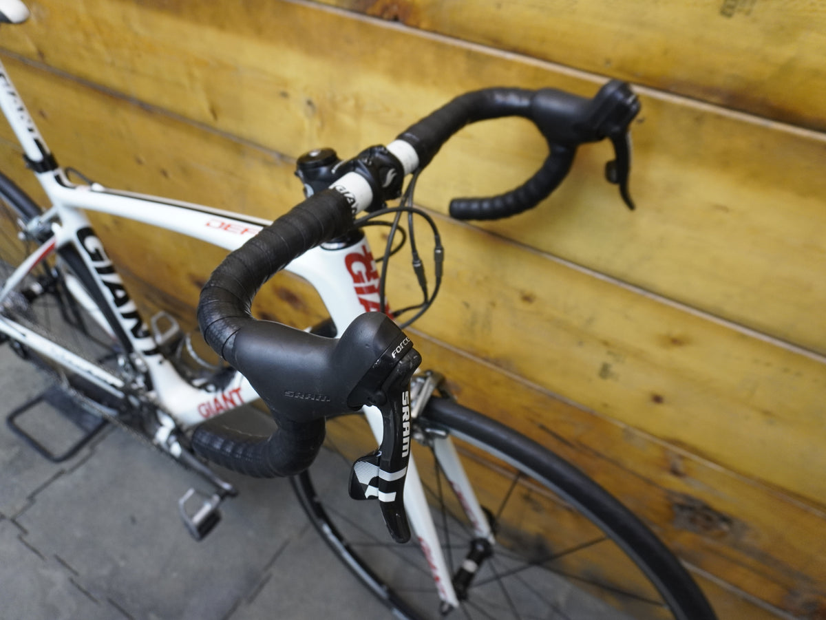 Giant Defy Advanced Road Bike