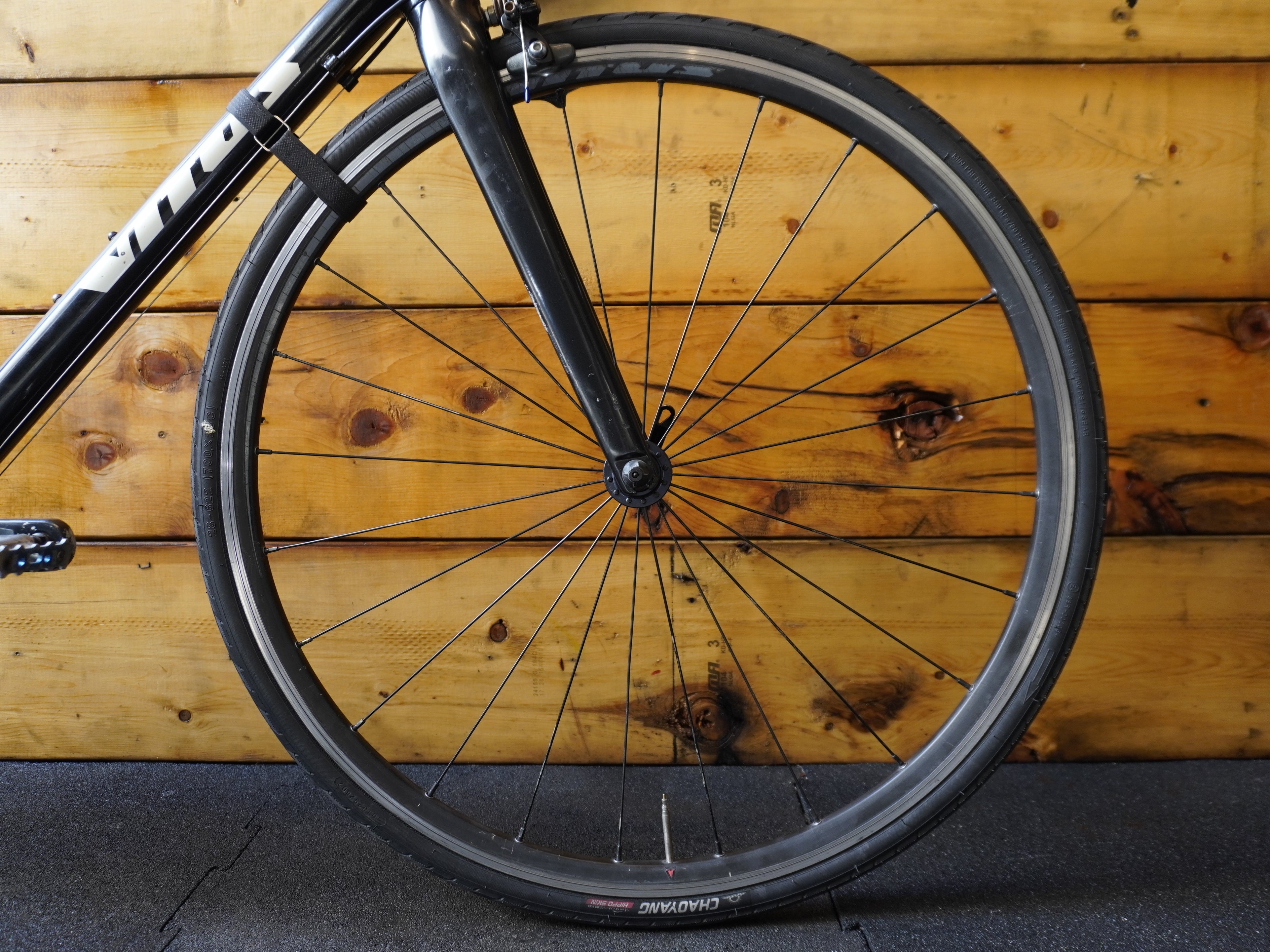 RENT Vitus Razor Road Bike