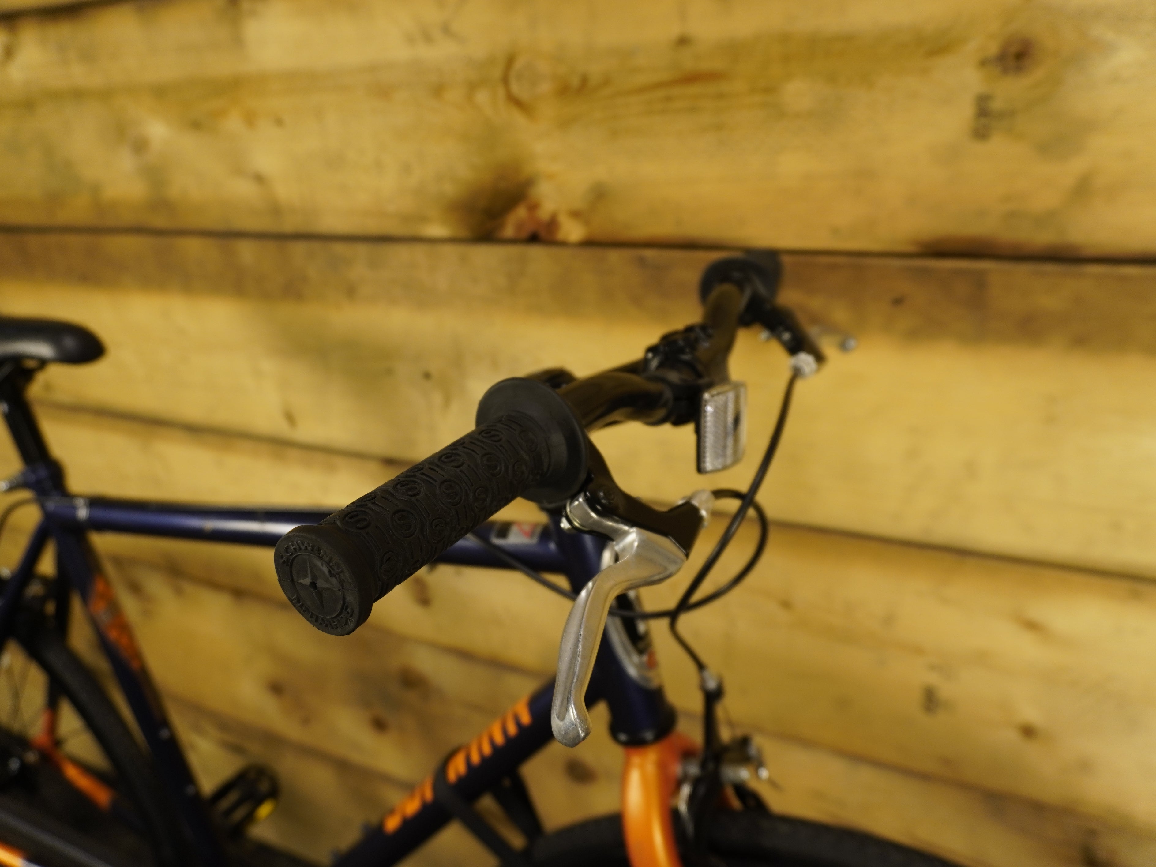 RENT Schwinn Regent Hybrid Bike