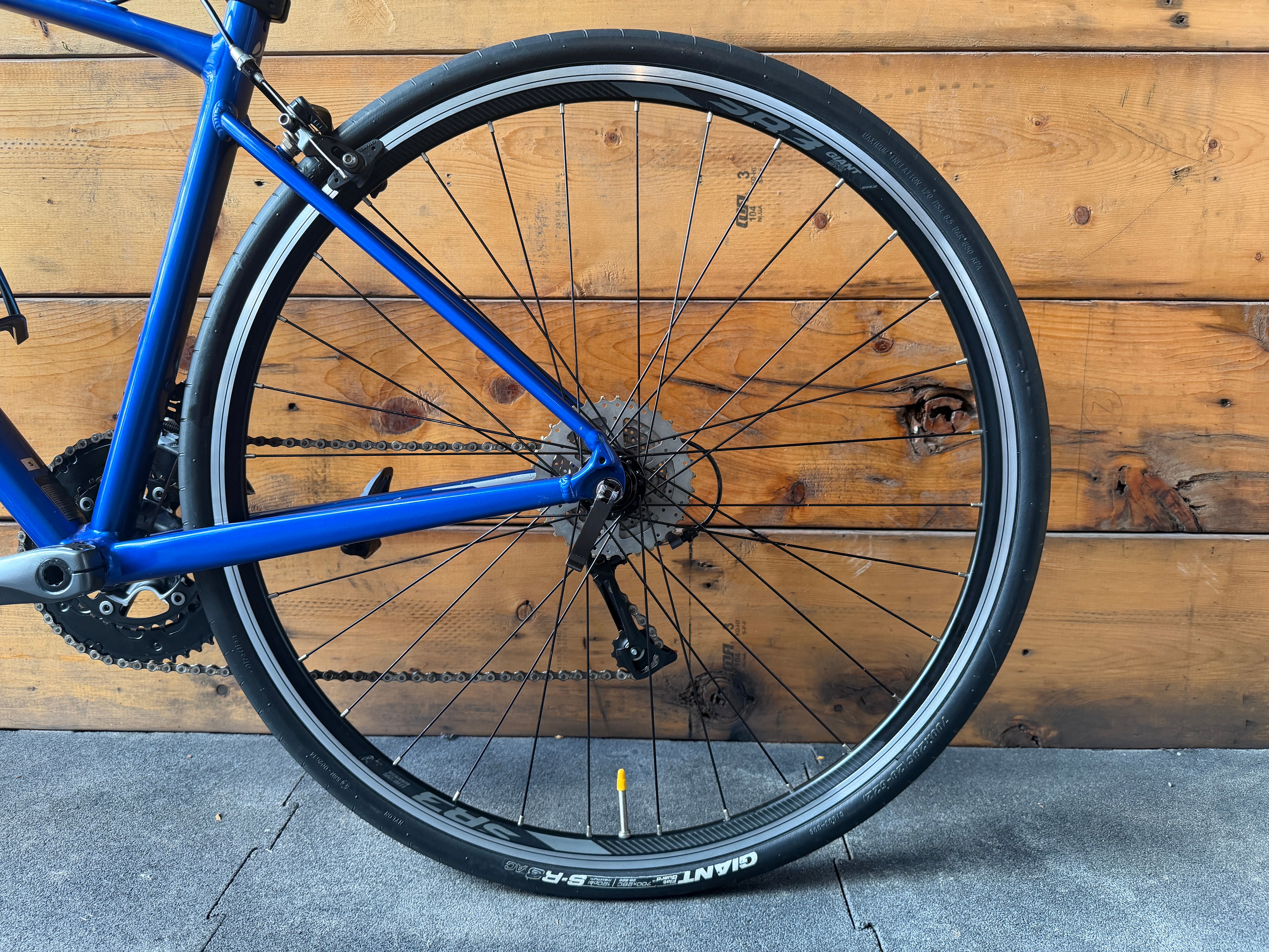 Giant Contend 3 Road Bike