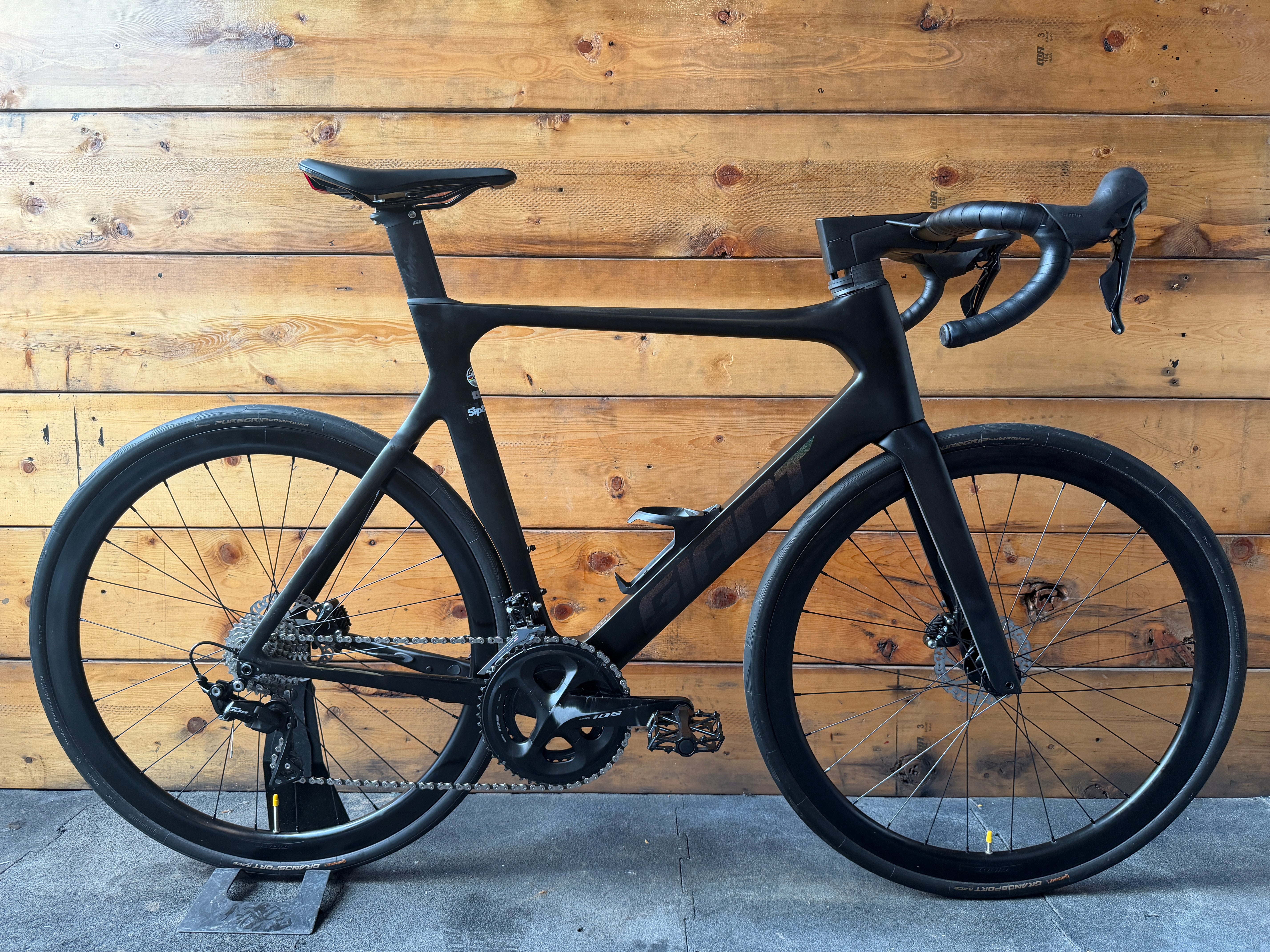 Giant Propel Advanced Disc 1 Road Bike