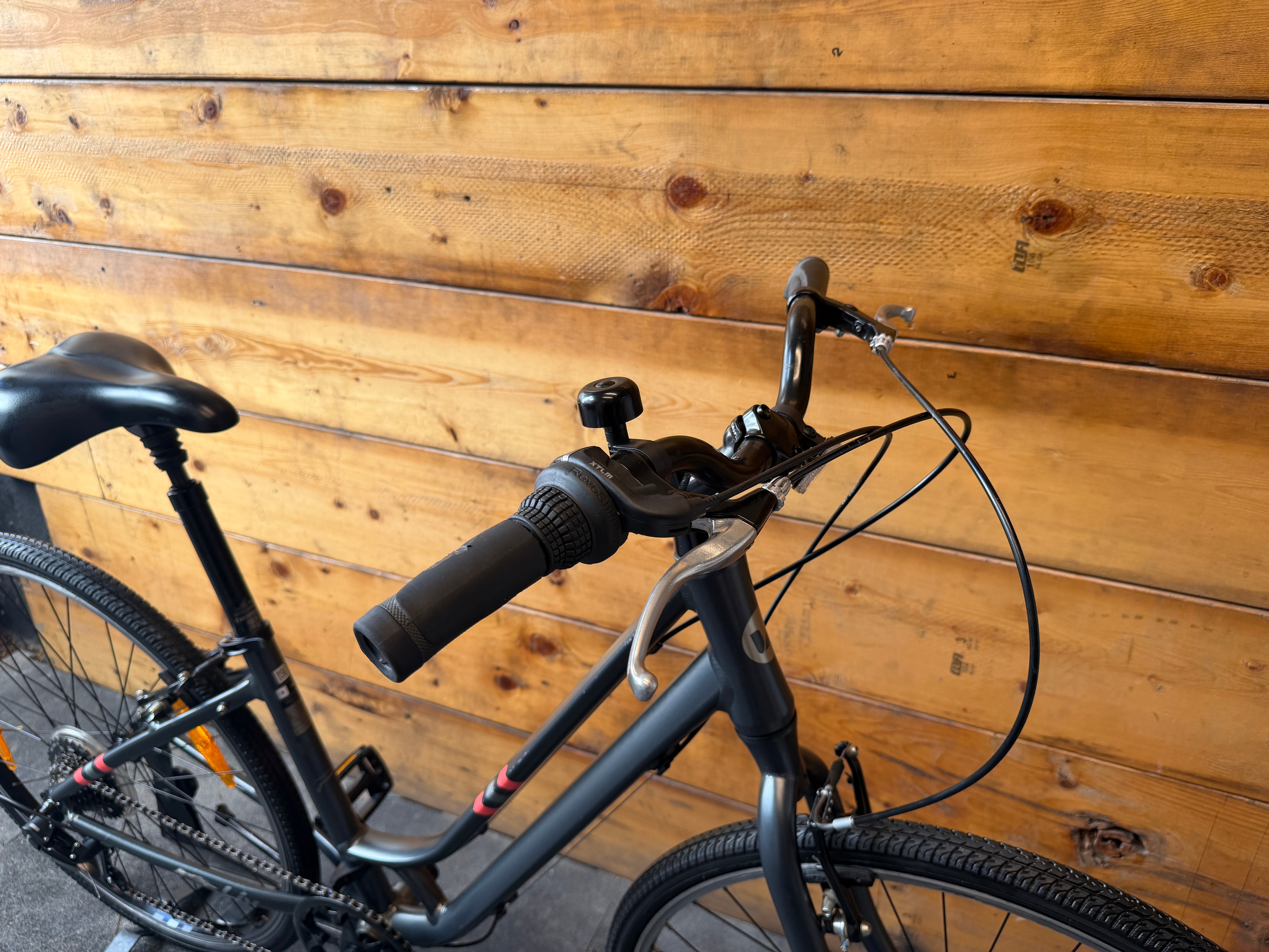 RENT Liv Flourish 4 City Bike