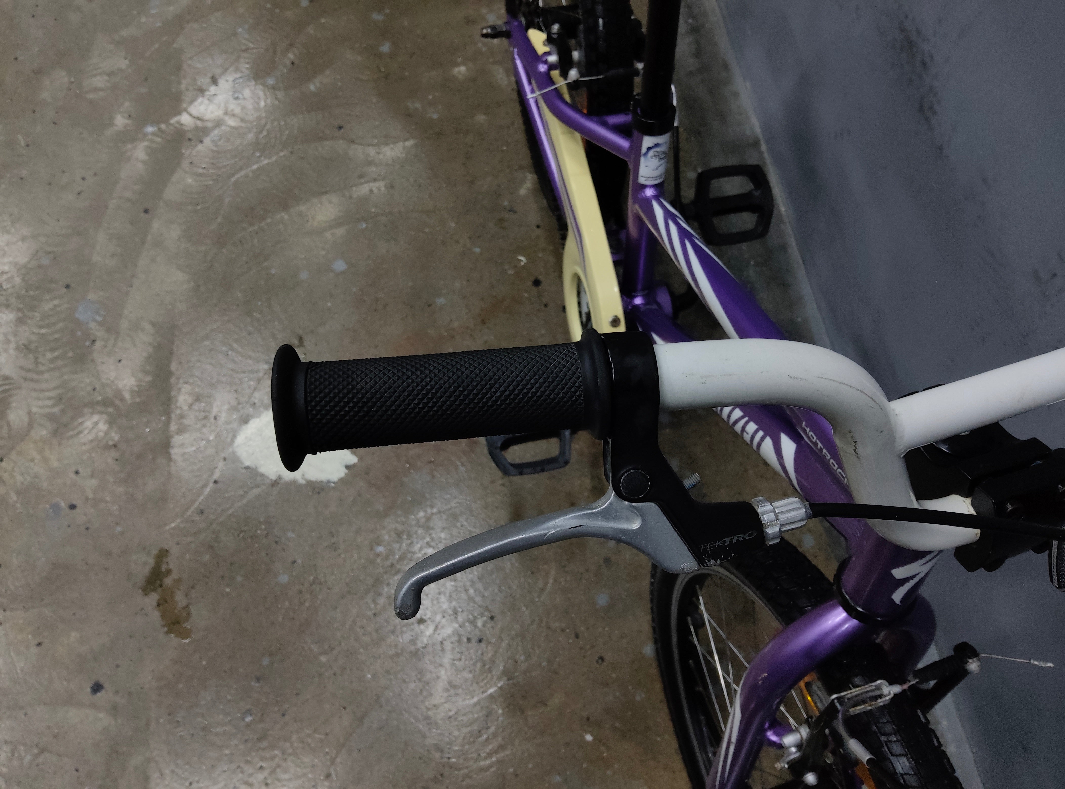 Specialized Hotrock Kids Bike