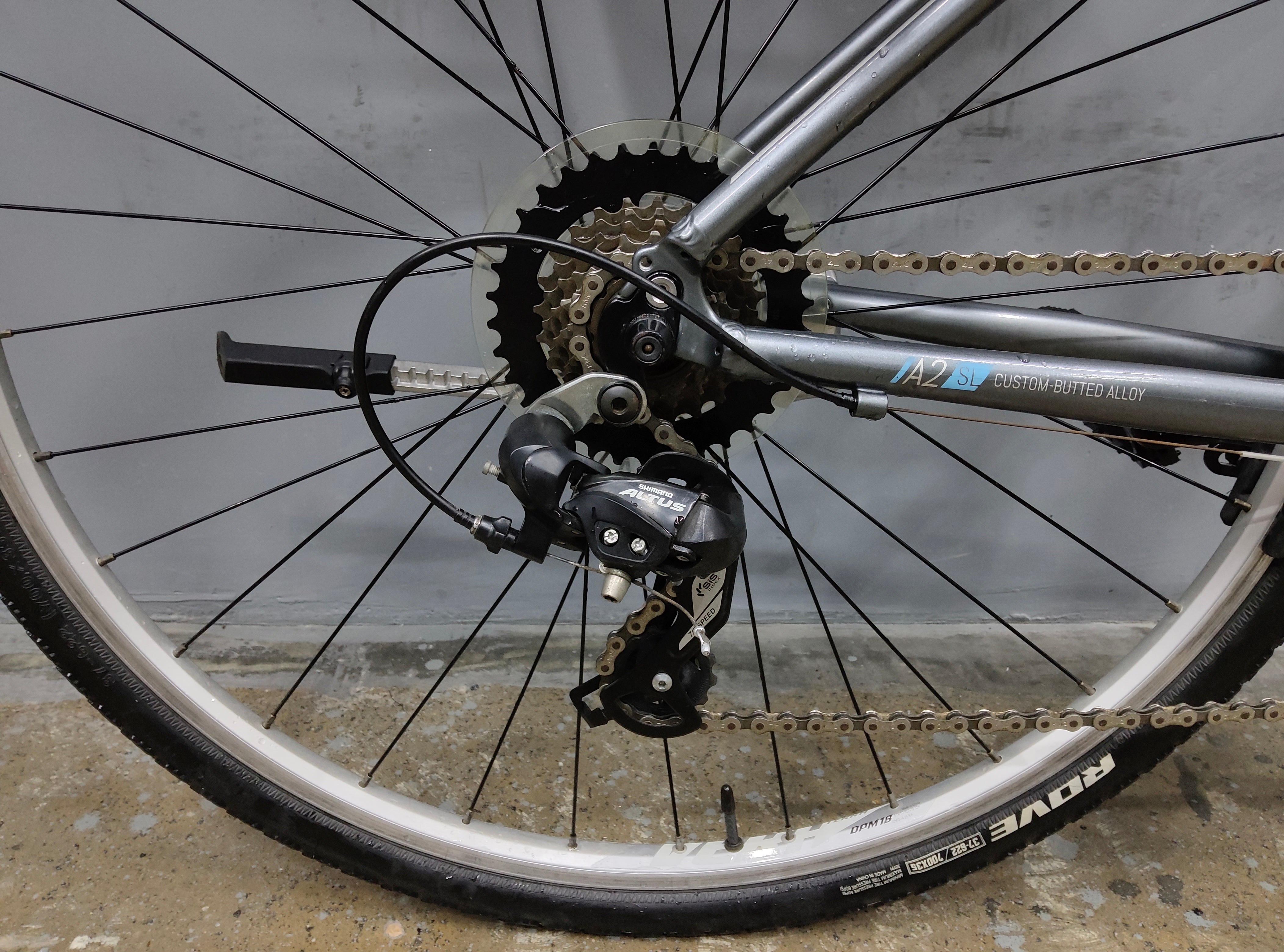 Fuji Absolute 2.3 Hybrid Bike