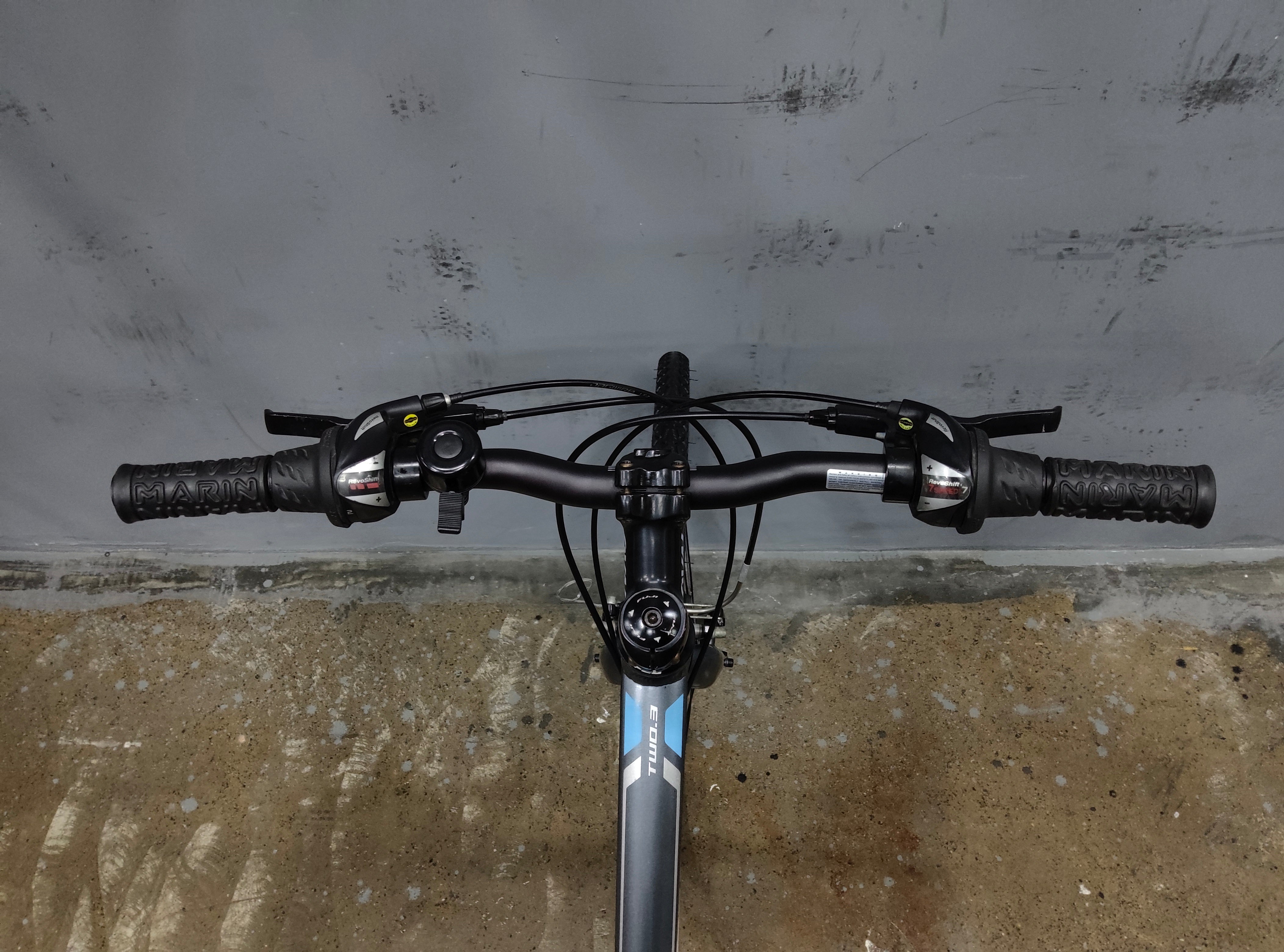 Fuji Absolute 2.3 Hybrid Bike