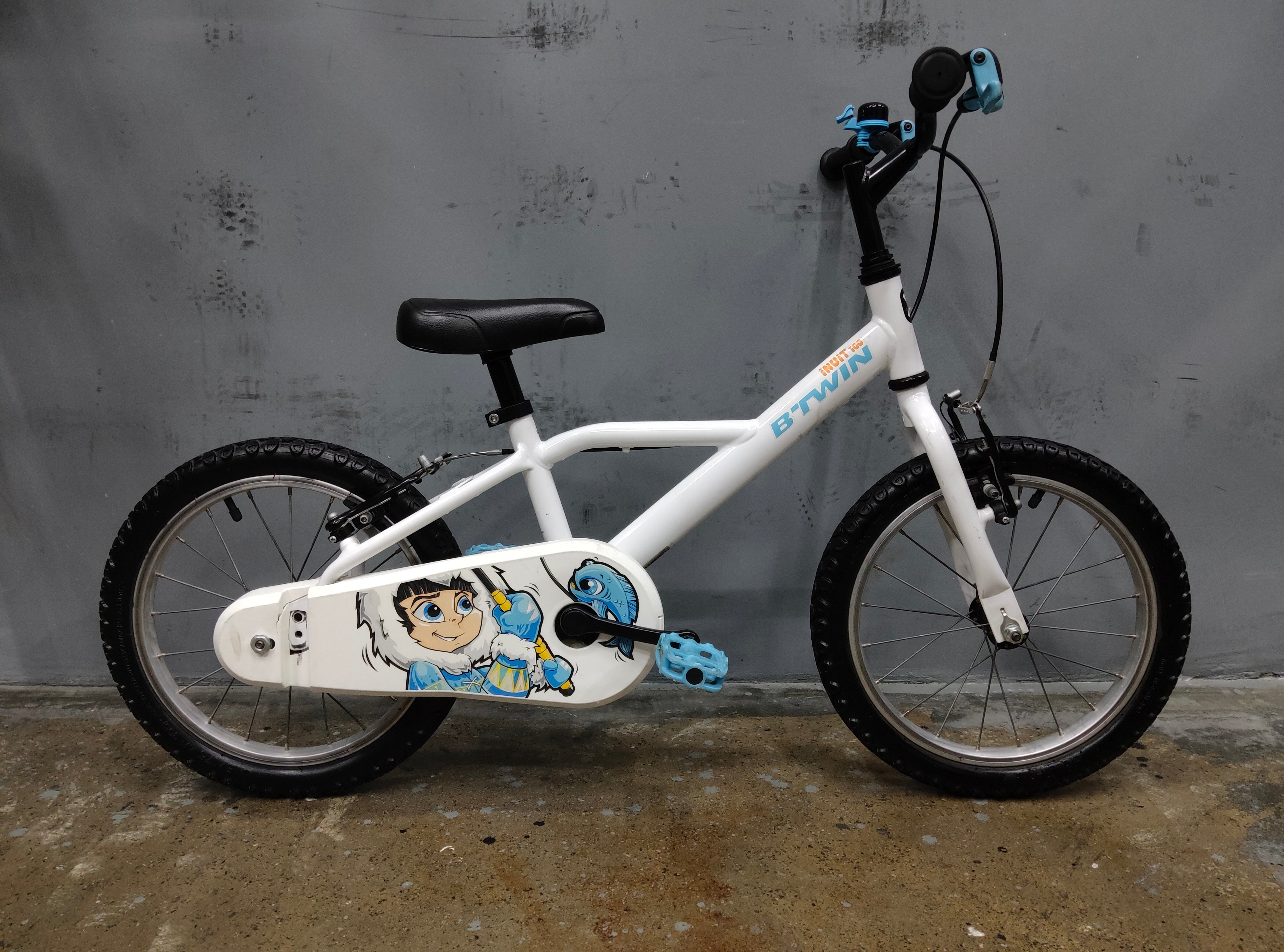B'twin Inuit 100 Kids Bike