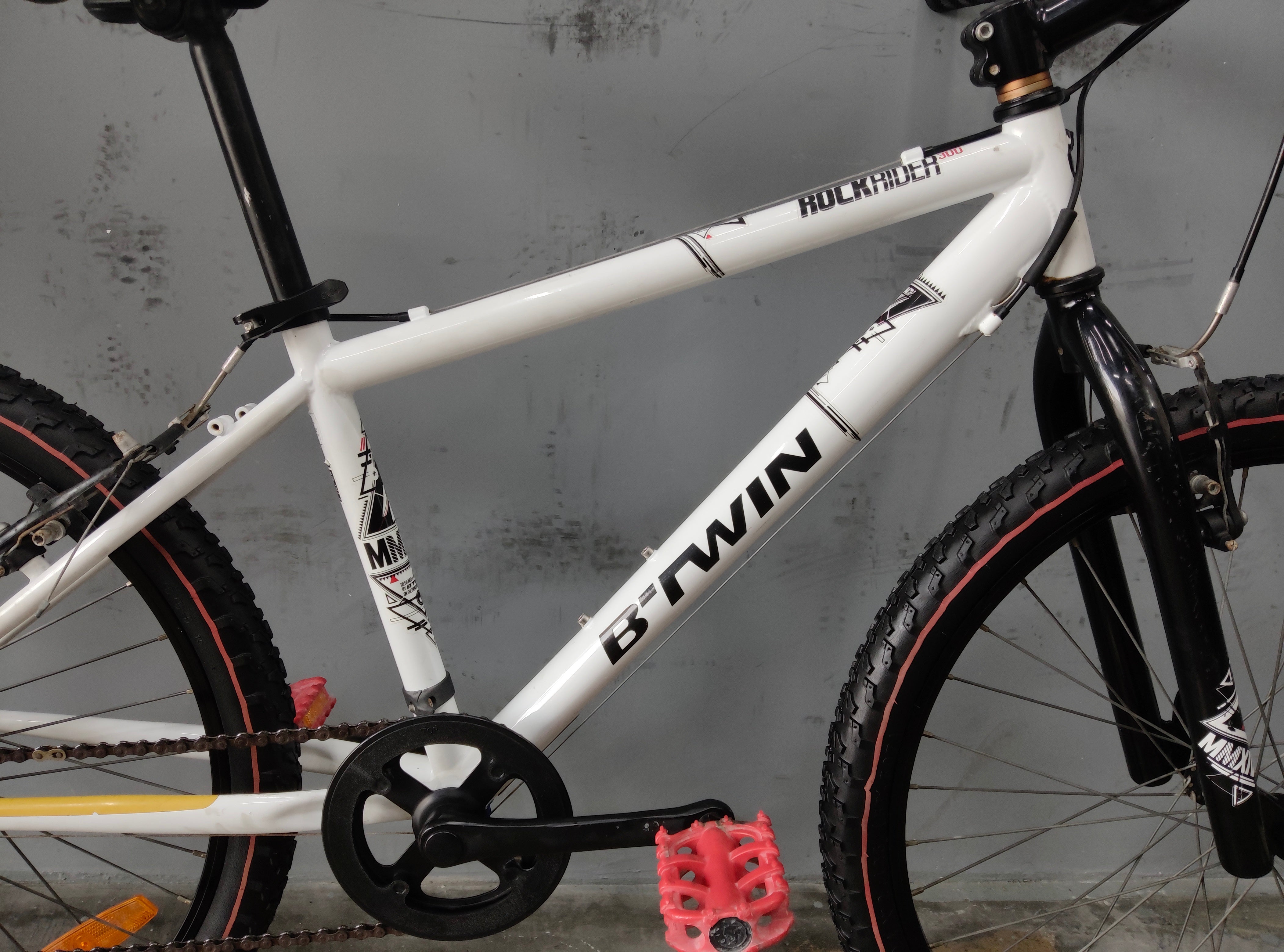 B'twin Rockrider 300 Kids Bike