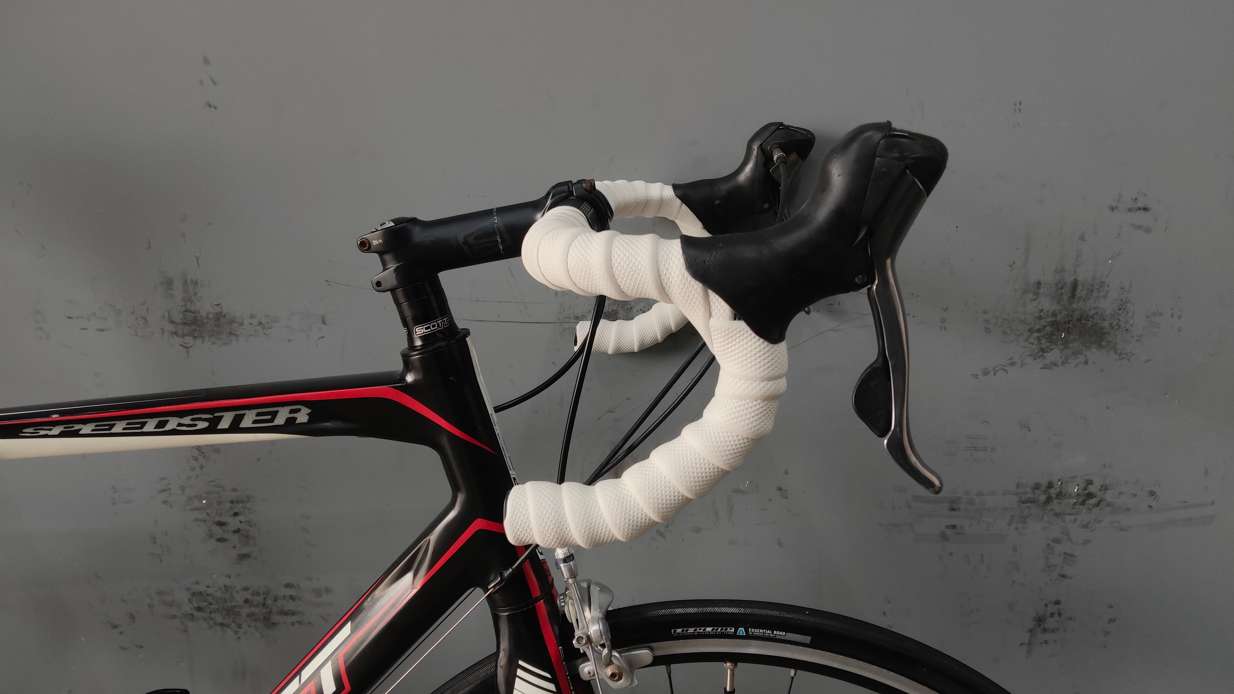 Scott Speedster S20 Road Bike