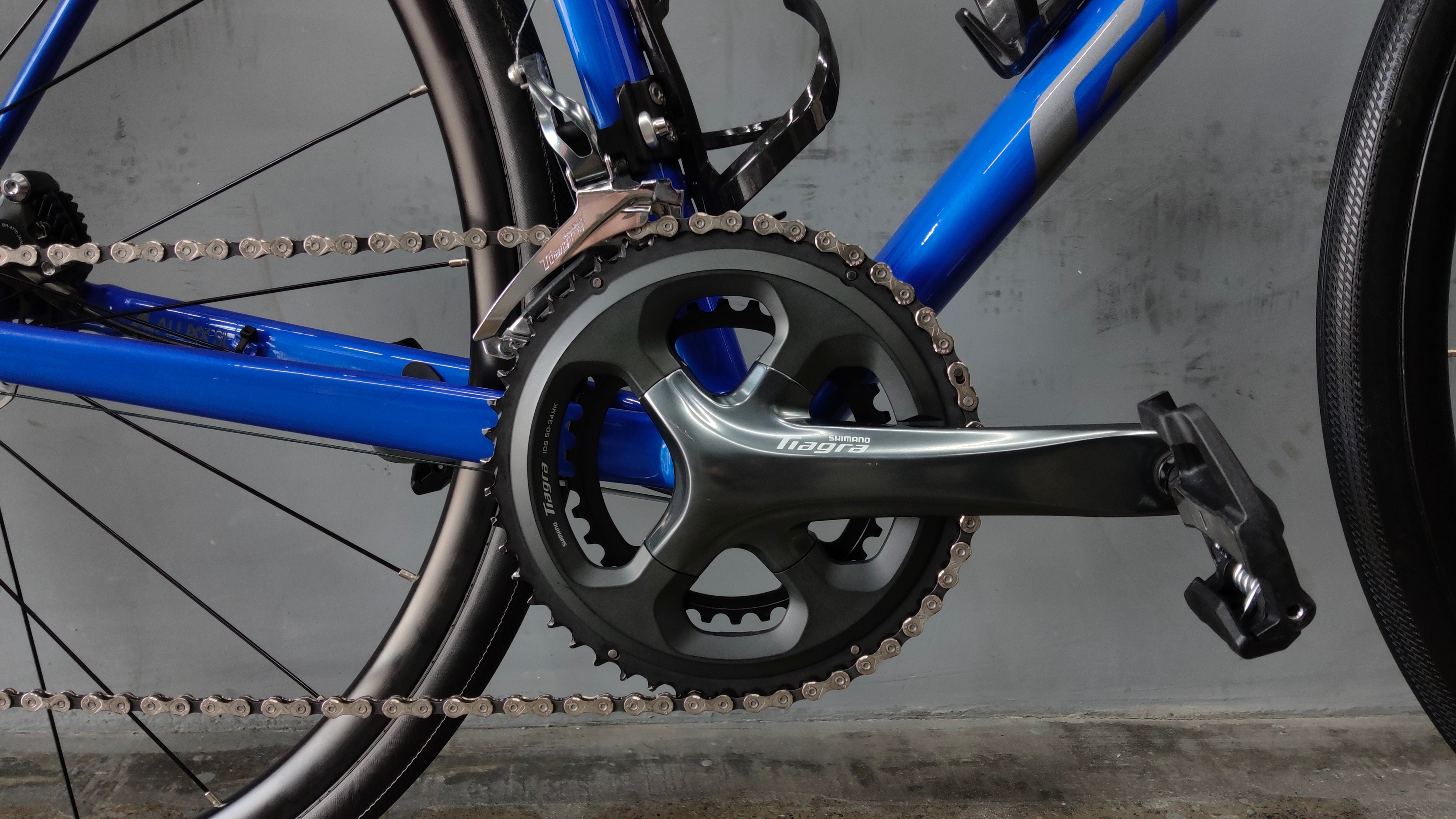 Giant Contend SL 2 Road bike