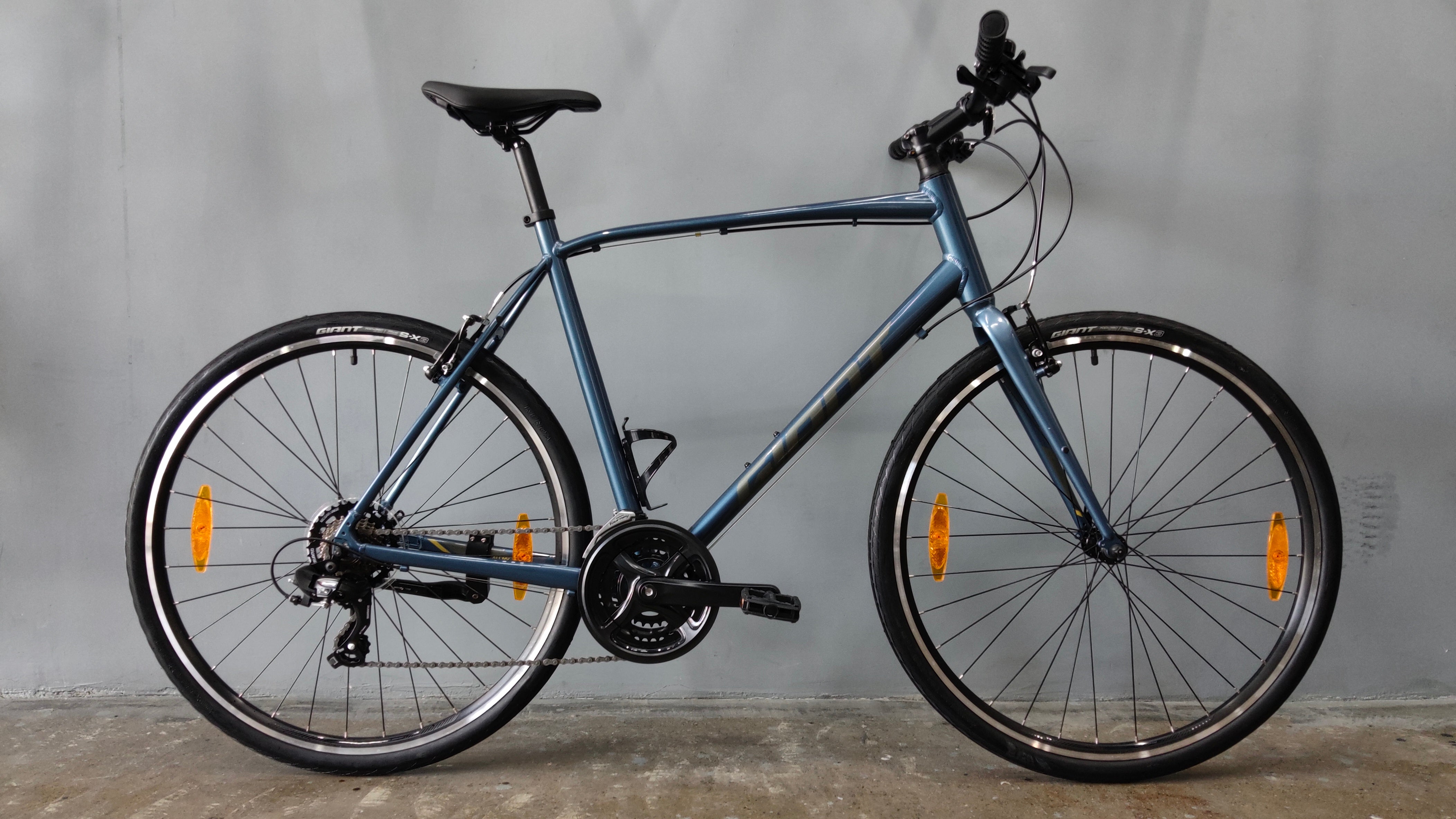 Giant Escape 3 Hybrid Bike