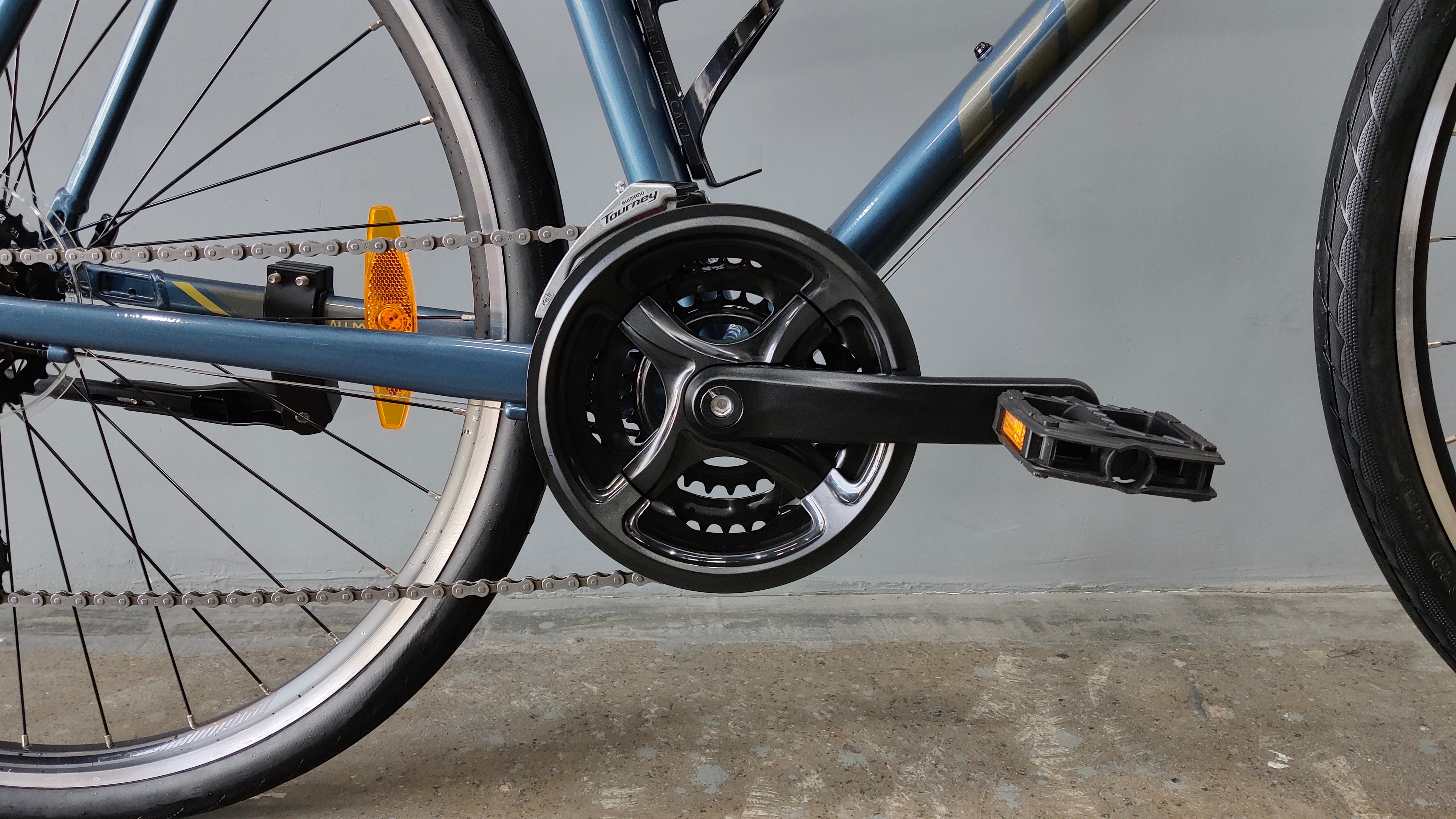 Giant Escape 3 Hybrid Bike